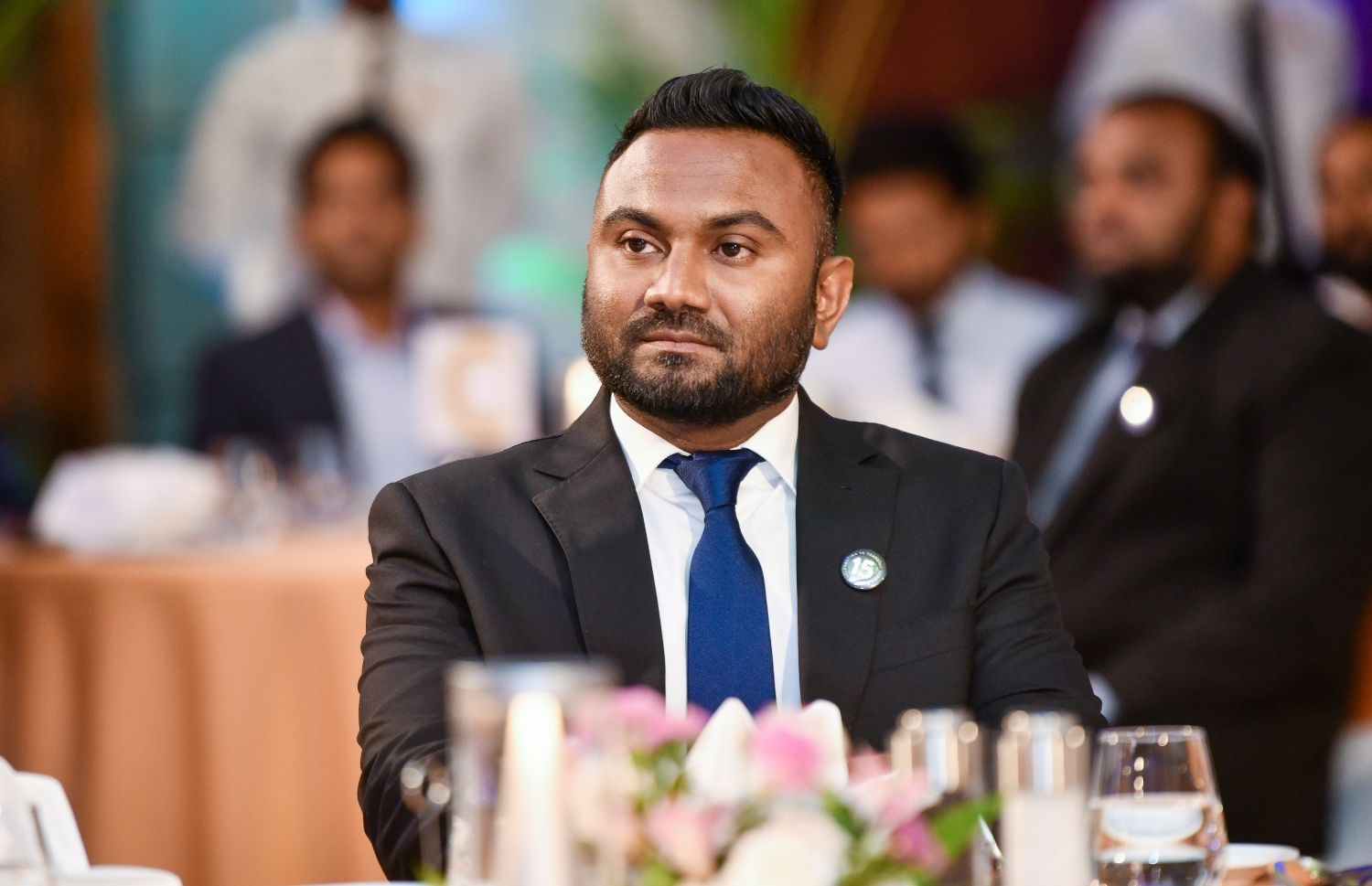 އެމްޓީޑީސީގެ މެނޭޖިން ޑިރެކްޓަރު ތަޒްމީލު ރޭ ބޭއްވި ޖަލްސާގައި: އެ ކުންފުނިން ވަނީ 15 ވަނަ އަހަރީ ދުވަސް އިއްޔެ ވަނީ ފާހަގަކޮށްފައި-- ފޮޓޯ: ފަޔާޒް މޫސާ/ މިހާރު