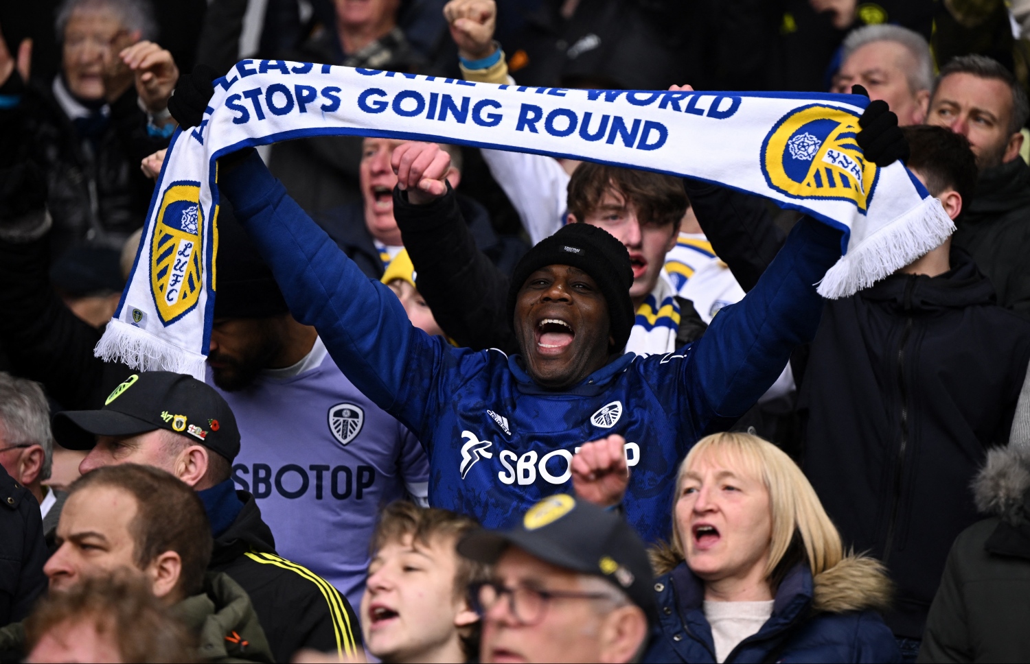 ލީޑްސްގެ ސަޕޮތަރު ދަނޑުގައި ޝުއޫރުފާޅު ކުރަނީ