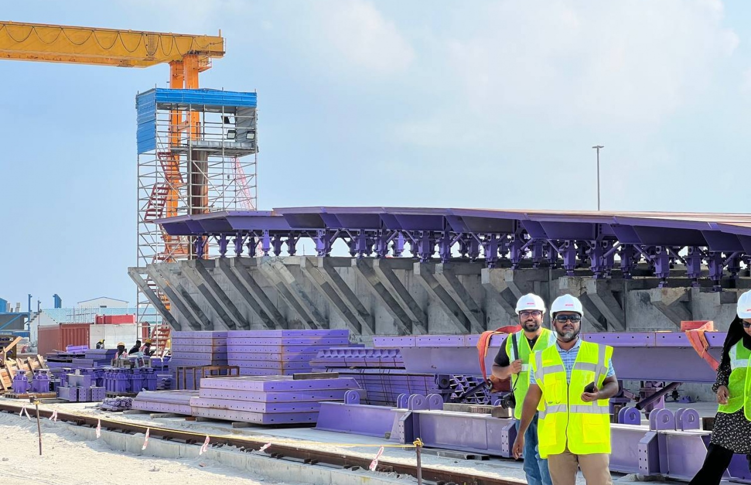 ތިލަމާލެ ބްރިޖުގެ ސުޕަސްޓްރަކްޗާ ހަދަން ބޭނުންކުރާ މޮޑިއުލް ނުވަތަ "ތައްގަނޑެއް" (ދަނބު ކުލާގައި) -- ފޮޓޯ: މިހާރު