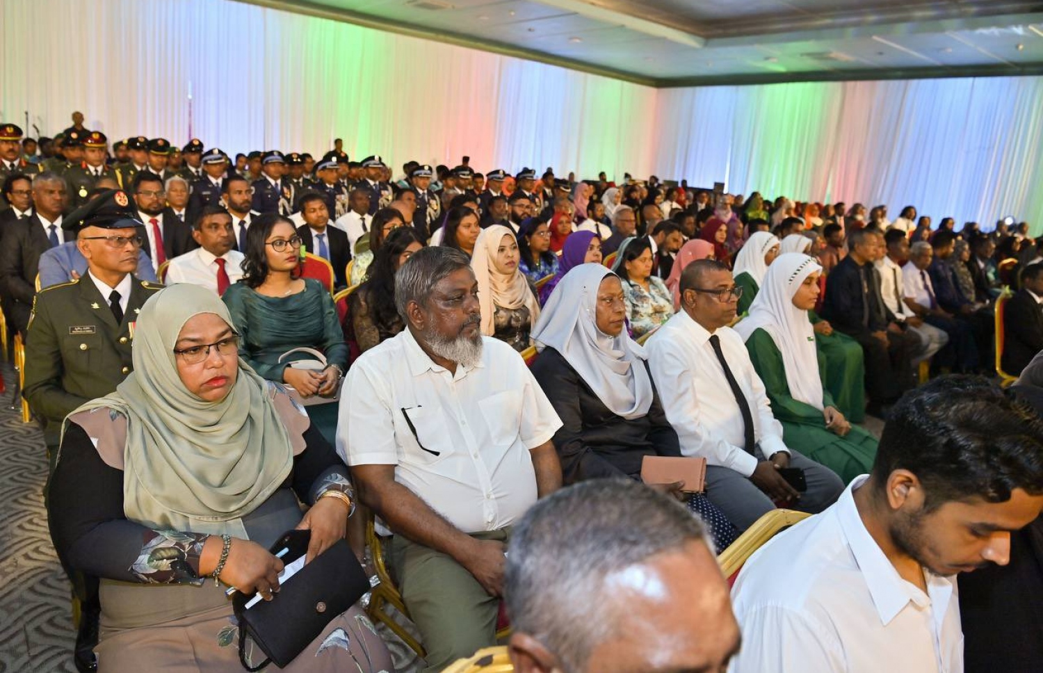 ދައުލަތަށް ހިދުމަތް ކުރުމުގެ ގައުމީ އިނާމް ދިނުމުގެ ޖަލްސާ --ފޮޓޯ: ރައީސް އޮފީސް