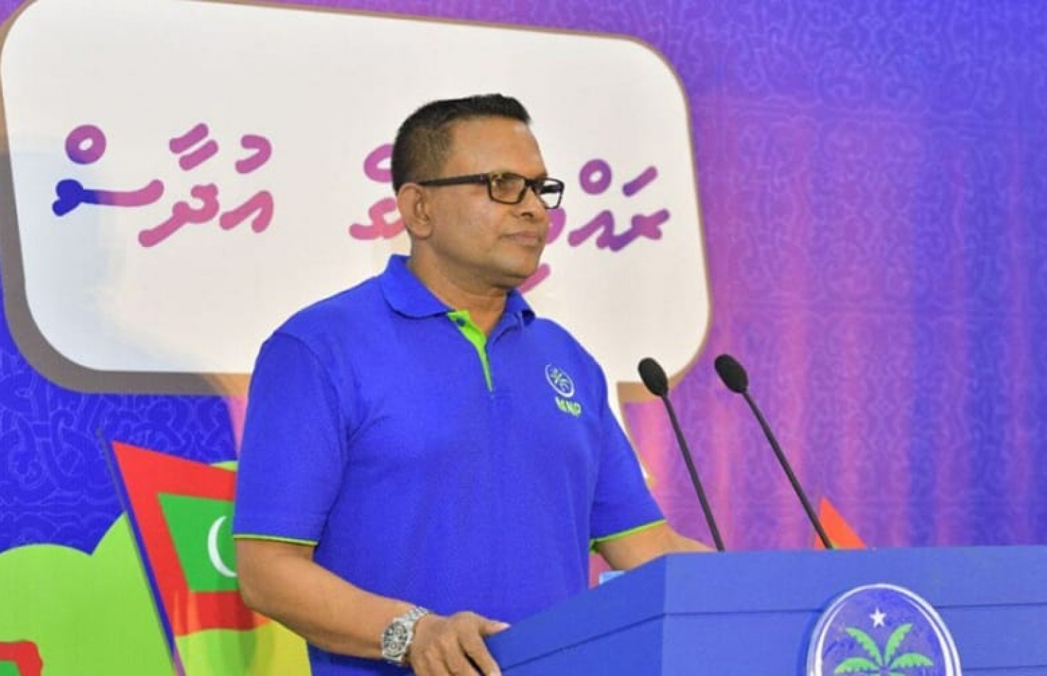 "ރައްޔިތުންގެ އުދާސް" ޖަލްސާގައި އެމްއެންޕީން ރައީސް މުހައްމަދު ނާޒިމް ވާހަކަ ދައްކަވަނީ-- ފޮޓޯ: އެމްއެންޕީ