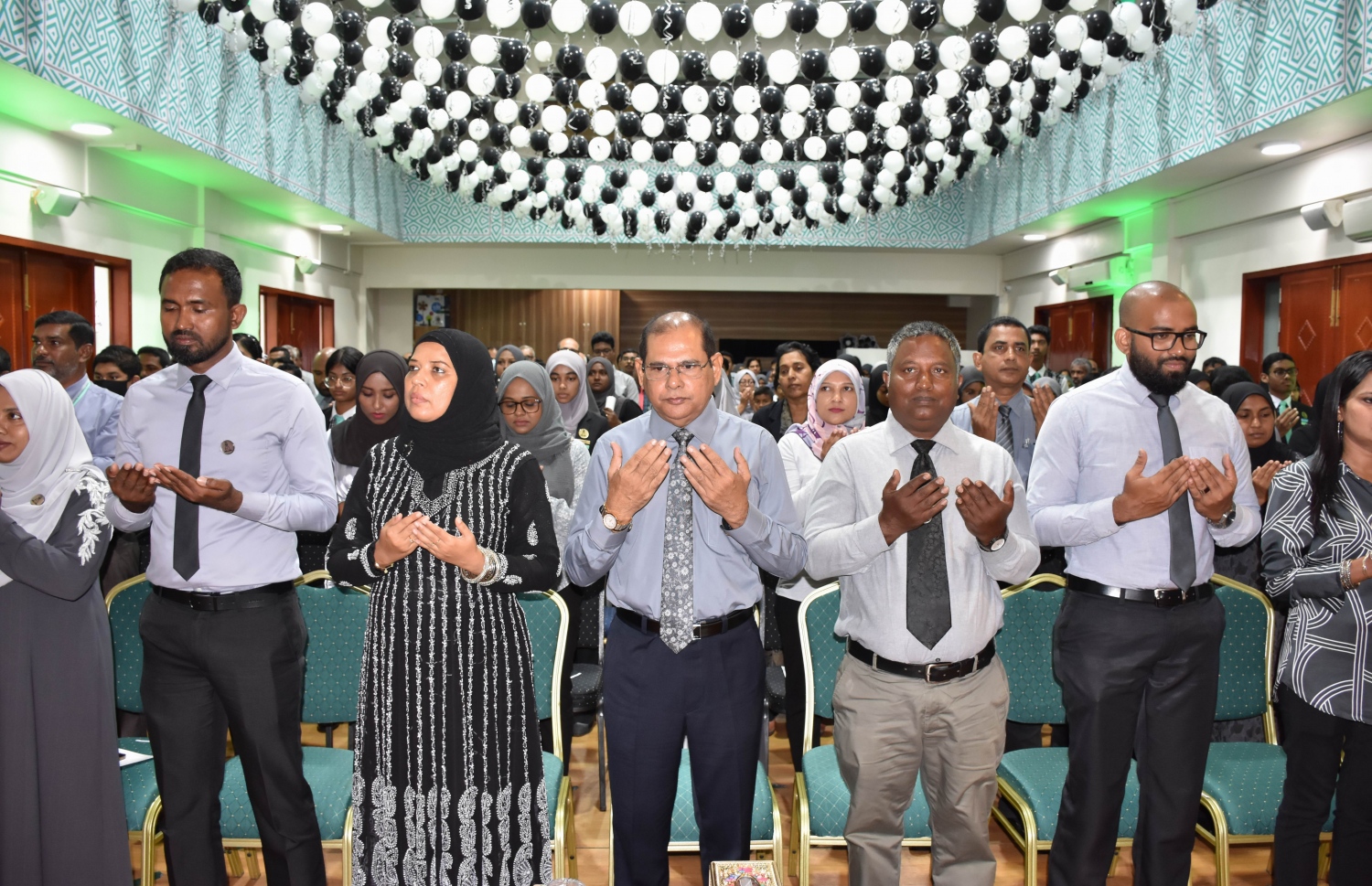 އަހުމަދިއްޔާގެ 41 ވަނަ އަހަރީ ދުވަސް ފާހަގަ ކުރުމަށް ބޭއްވި ޖަލްސާ-- ފޮޓޯ: އަހުމަދިއްޔާ