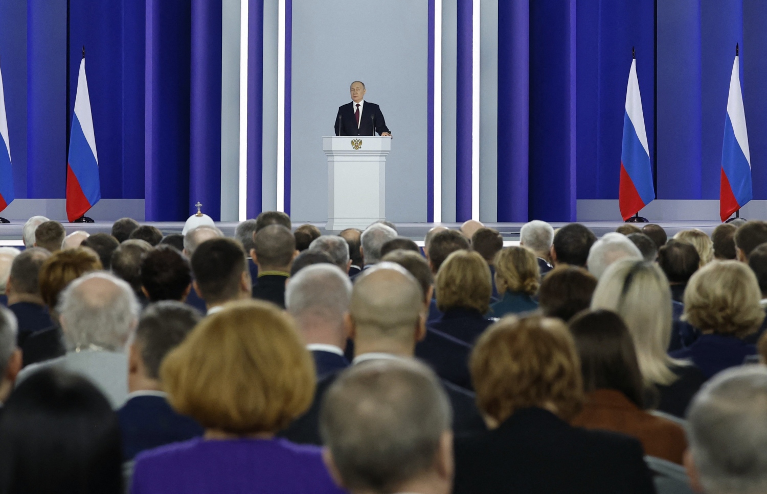 ފެބްރުއަރީ 21، 2023؛ ރަޝިޔާގެ ރައީސް ލަޑިމިއާ ޕުޓިން އެ ގައުމުގެ ގާނޫނު ހަދާ މަޖިލީހުގެ ބައްދަލުވުމުގައި ރިއާސީ ބަޔާން އިއްވަނީ. --އޭއެފްޕީ