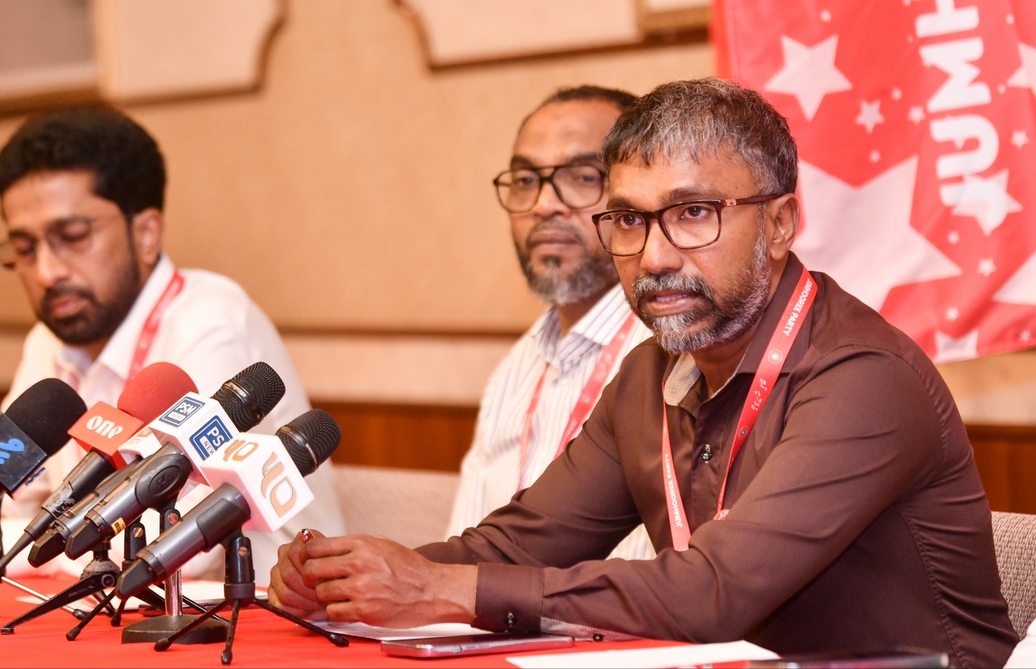 މިއަދުގެ ނިއުސް ކޮންފަރެންސްގައި އިލްހާމް ނޫސްވެރިންނާ ވާހަކަ ދައްކަވަނީ.---ފޮޓޯ: ފަޔާޒު މޫސާ| މިހާރު