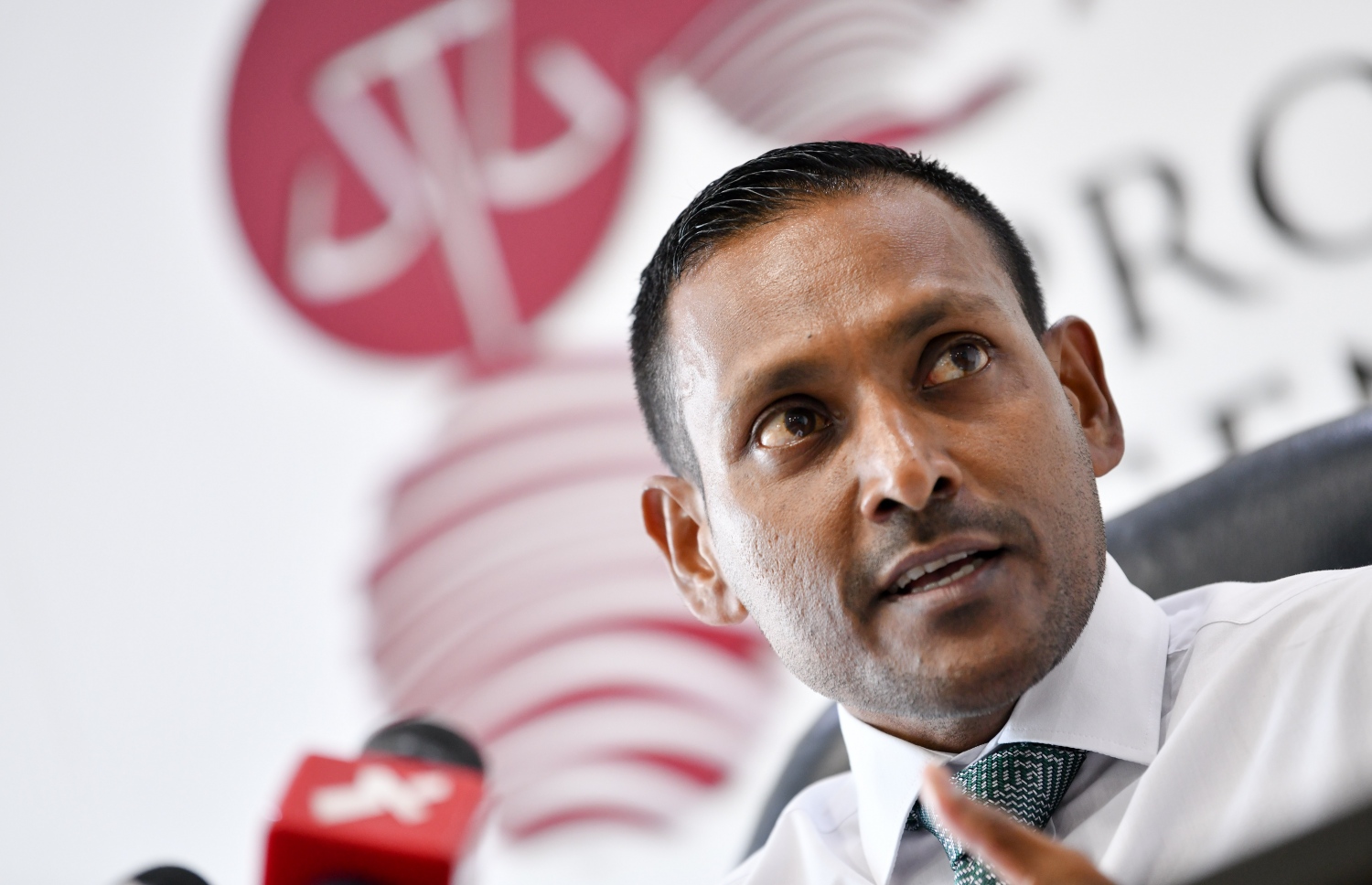 ޕީޖީ ޝަމީމް: ކްރިކް ރިޒާގެ ދައުވާ އަނބުރާ ގެންދިޔުމާ މެދު ބައެއް ވަކީލުން ސުވާލު އުފައްދަވާ