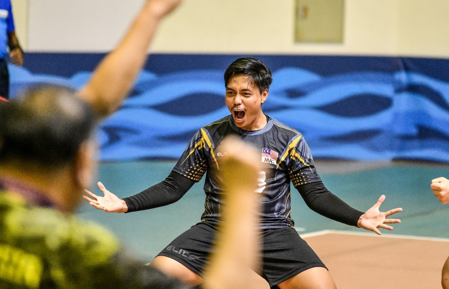 މެޗު ކާމިޔާބު ކުރުމަށް ފަހު މެލޭޝިއާ ކުޅުންތެރިން އުފާފާޅު ކުރަނީ --- ފޮޓޯ: ނިޝާން އަލީ | މިހާރު