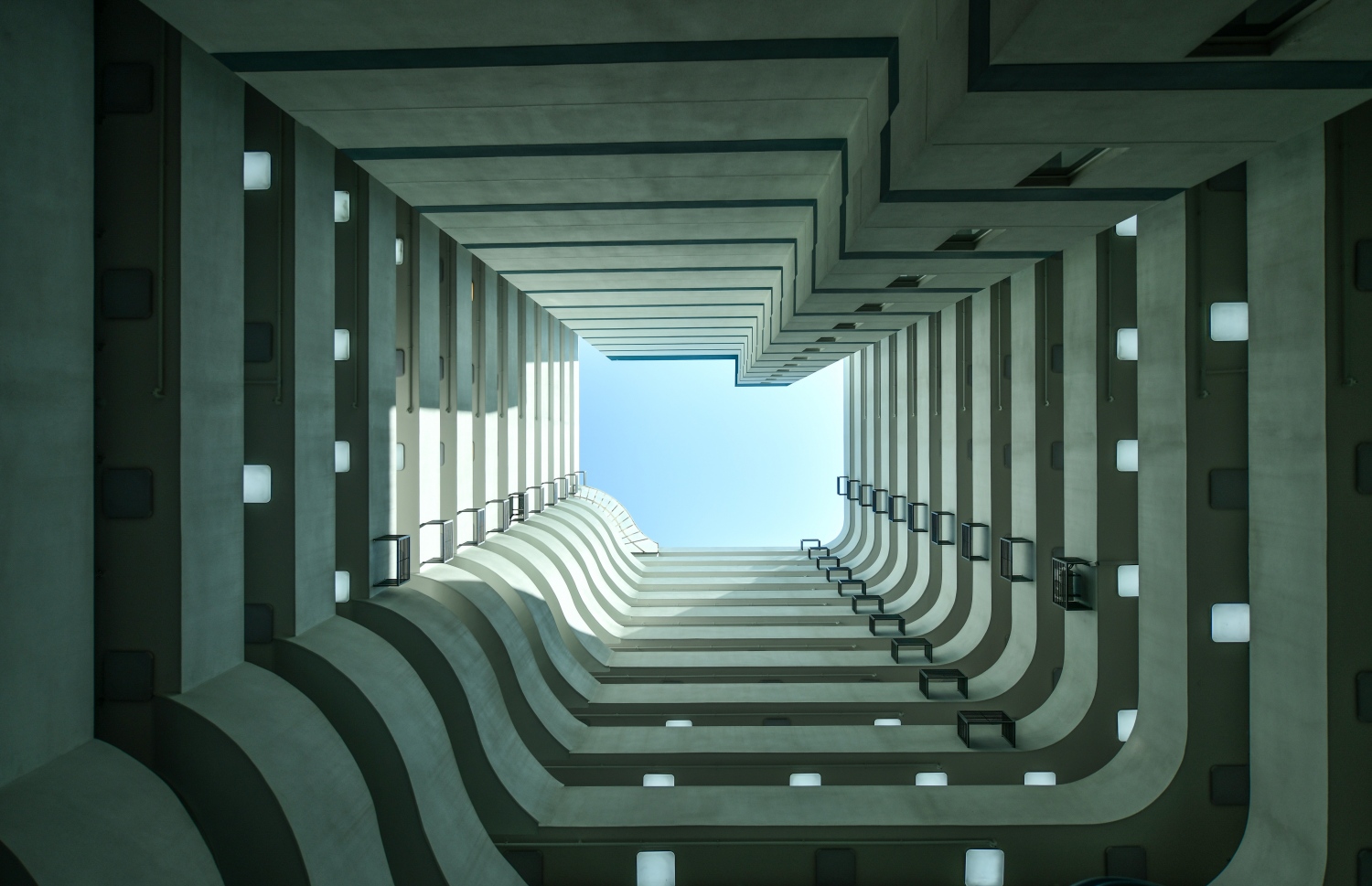 ހިޔާ މަޝްރޫއުގެ ދަށުން އެމްޑަބްލިއުއެސްސީން ހުޅުމާލޭ ދެވަނަ ފިޔަވަހީގައި ހެދި "މަލަސް ރެޒިޑެންސް"، 15 ބުރީގެ މި އިމާރާތުގައި 192 އެޕާޓުމެންޓު ހުރޭ .-- ފޮޓޯ: ނިޝާން އަލީ / މިހާރު