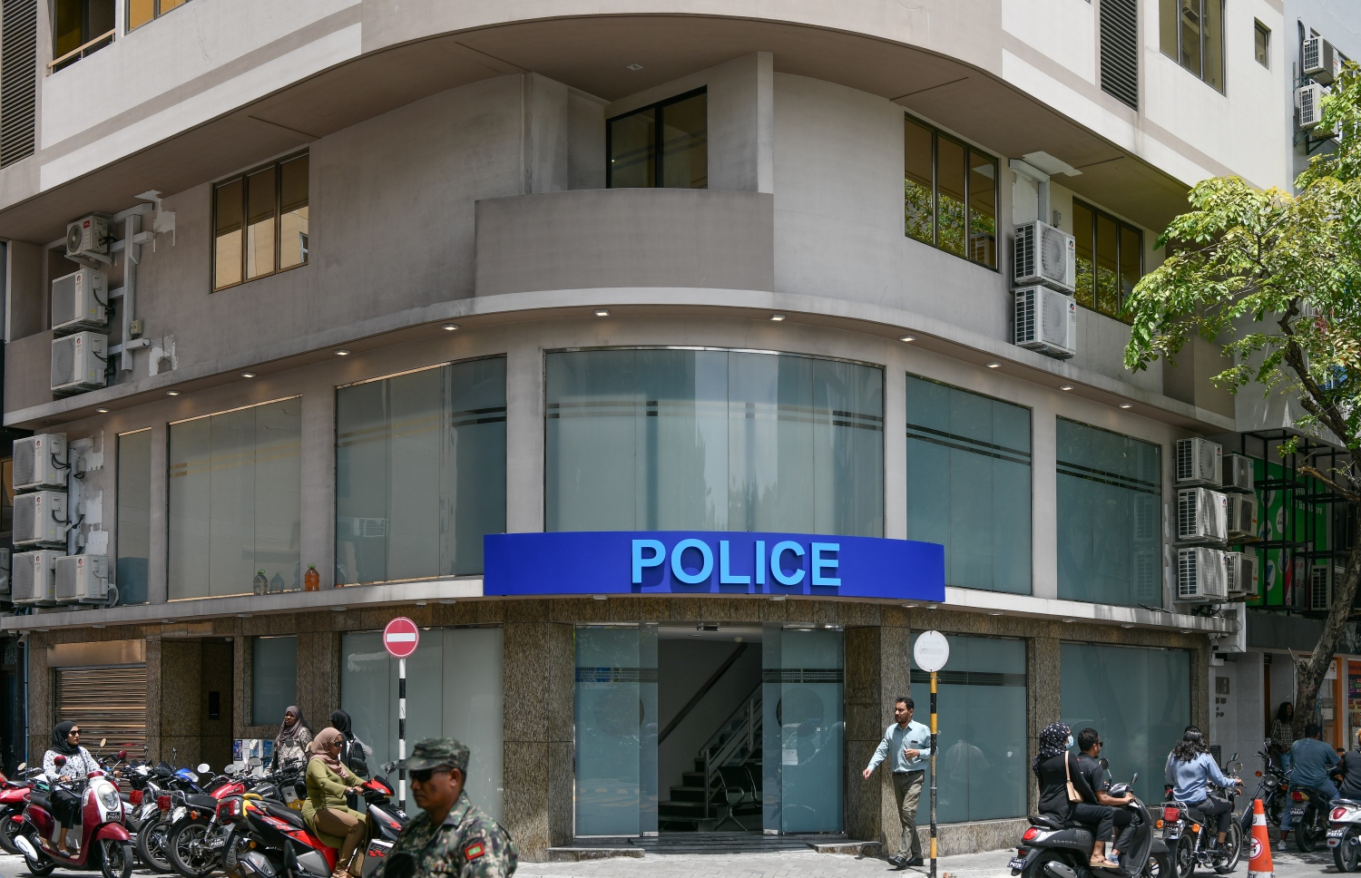 އަމީނީ މަގުގައި ހެދި ޕޮލިސް ސްޓޭޝަން.-- ފޮޓޯ: ނިޝާން އަލީ/ މިހާރު