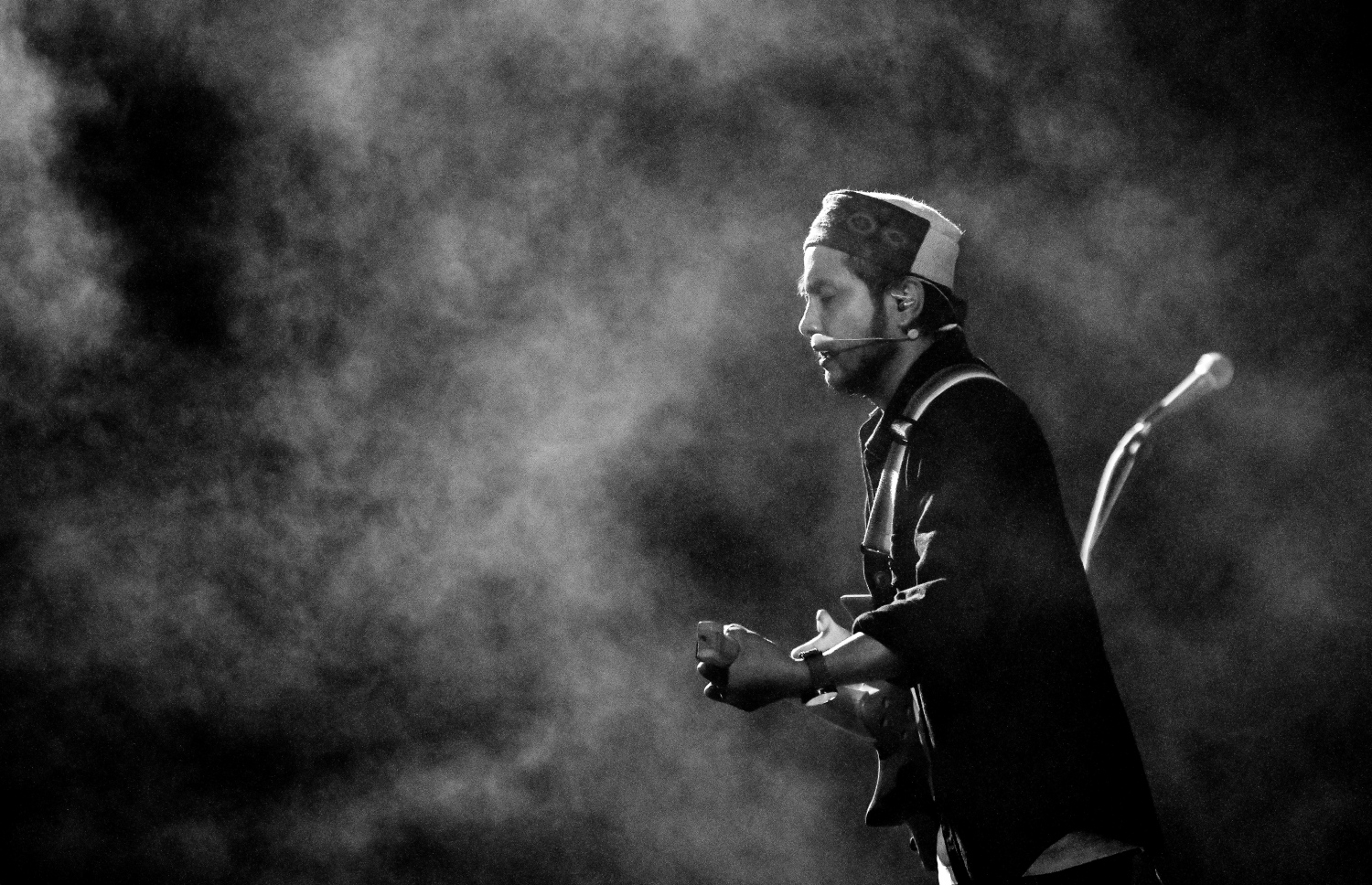 މިދިޔަ އަހަރު އޮތް އިންޑިއަން އައިޑަލްގެ ސީޒަން 12 ކާމިޔާބު ކުރި ޕަވަންދީޕް "މިއުޒިކަލް އައިޑަލް" ޝޯގައި ޕާފޯމް ކުރަނީ.-- ފޮޓޯ:ނިޝާން އަލީ / މިހާރު