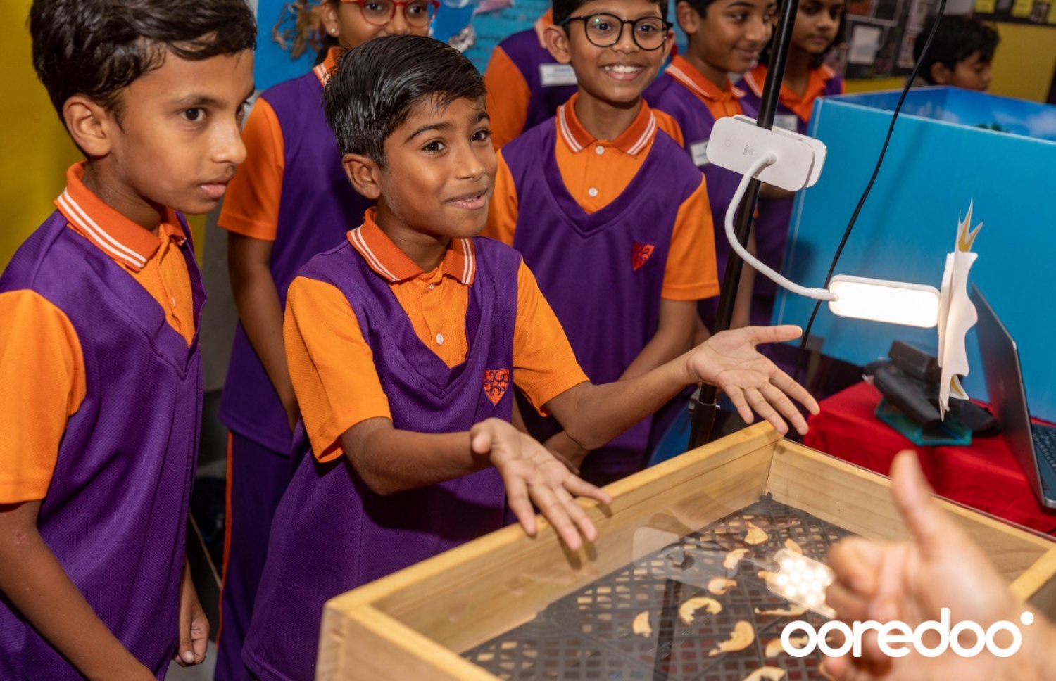 ދަރިވަރުންގެ އީޖާދުތައް ދައްކާލަނީ. -- ފޮޓޯ: އުރީދޫ