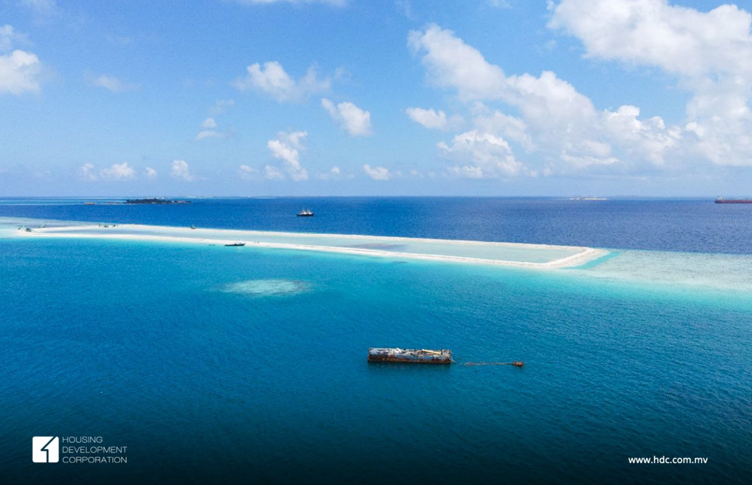 ތިލަފުށި ބިން ހިއްކުމުގެ މަސައްކަތް ކުރަނީ.-- ފޮޓޯ: އެޗްޑީސީ