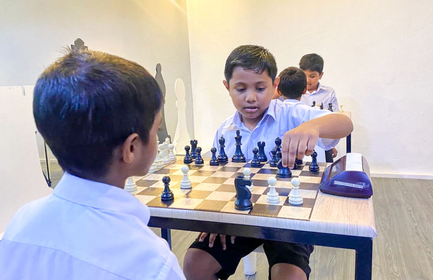 ގޭމް ލެބްގައި ކުދިންތަކެއް ރާޒުވާ ކުޅެނީ. -- ފޮޓޯ: ފަޔާޒް މޫސާ \ މިހާރު