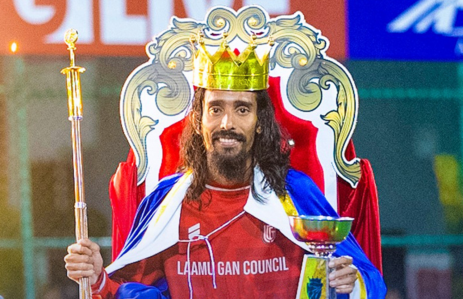 ފުޓްސަލްގެ ކިންގް ގެ މަގާމު ހޯދި ލ. ގަން ޓީމުގެ ކެޕްޓަން އޮންލީ. -- ފޮޓޯ: ގޯލްޑަން ފުޓްސަލް އެސޯސިއޭޝަން