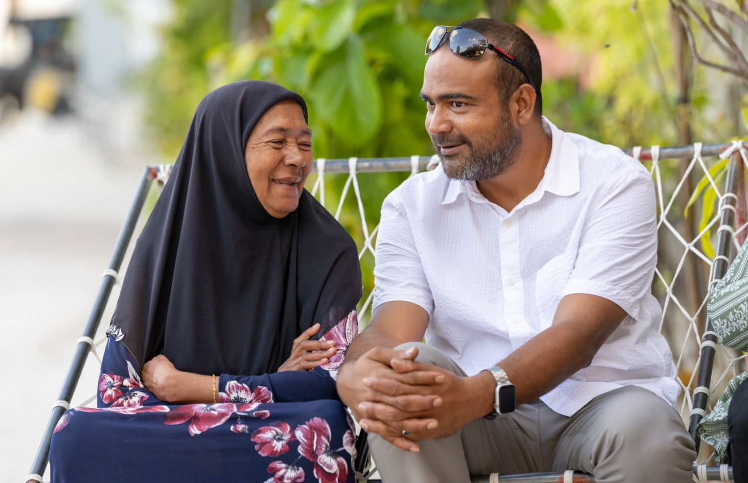 ގުރައިދޫ ދާއިރާގެ ބައި އިލެކްޝަންގައި ވާދަކުރައްވާ ޝާޒް ކެމްޕޭންގައި، ދުވަސްވީ މީހަކާ ވާހަަކަ ދައްކަނީ.