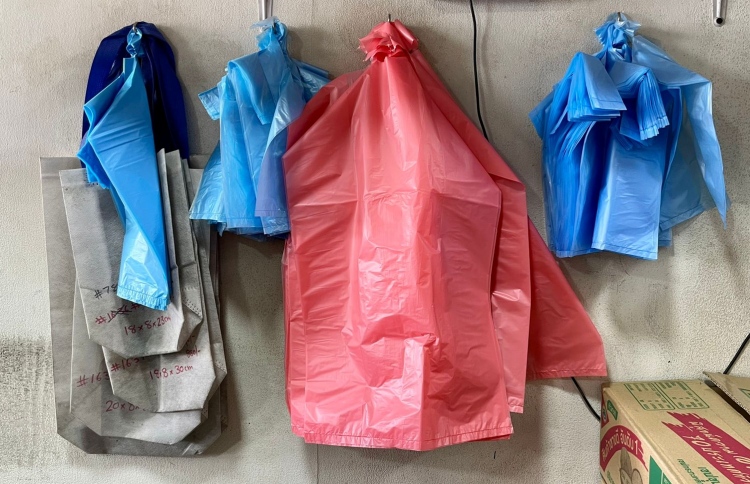 একক-ব্যবহারের প্লাস্টিক কমাতে নিয়ম