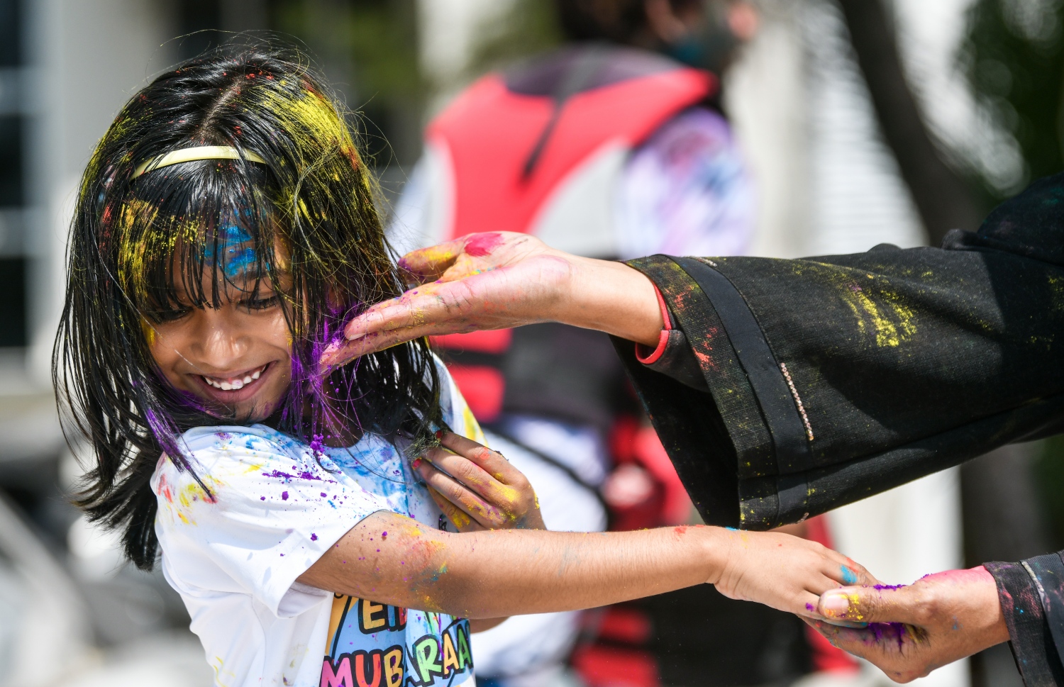 އީދު ފޯރި: ހުޅުމާލެއިން