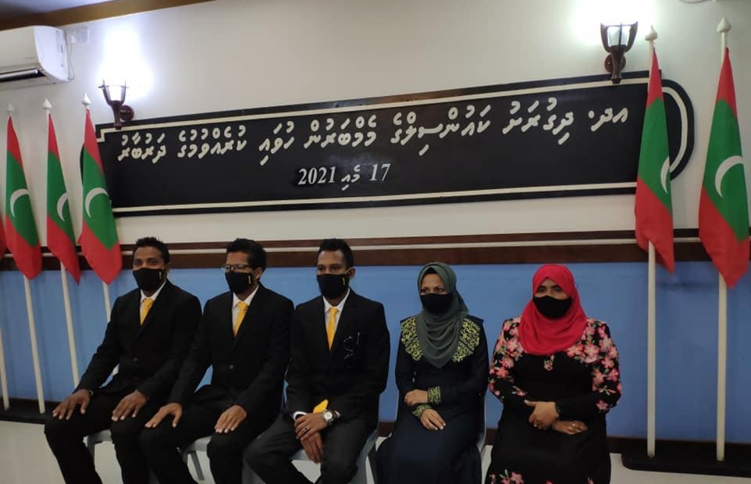 ދިގުރަށް ކައުންސިލަރުން ހުވާކުރުމުގެ ރަސްމިއްޔާތު. އެންމެ ޒުވާން ކައުންސިލެއް އޮތް އެއް ރަށް.