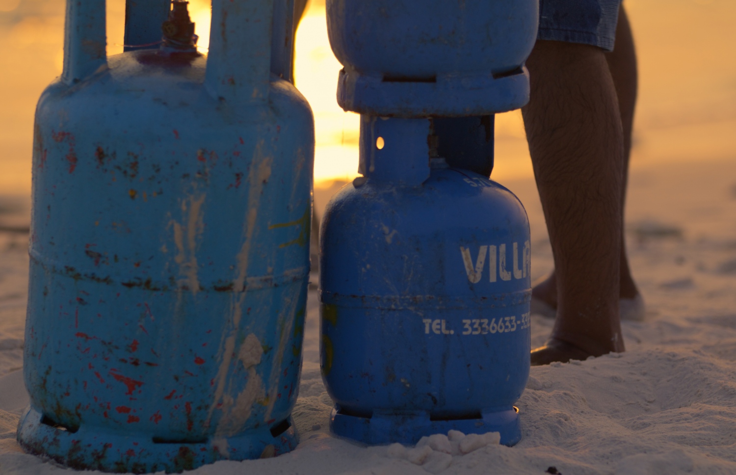 ހއ. މުރައިދޫގެ އަތިރިމަތީގައި ވިލާ ގޭސްފުޅިތަކެއް.-- ފޮޓޯ: ވިލާ