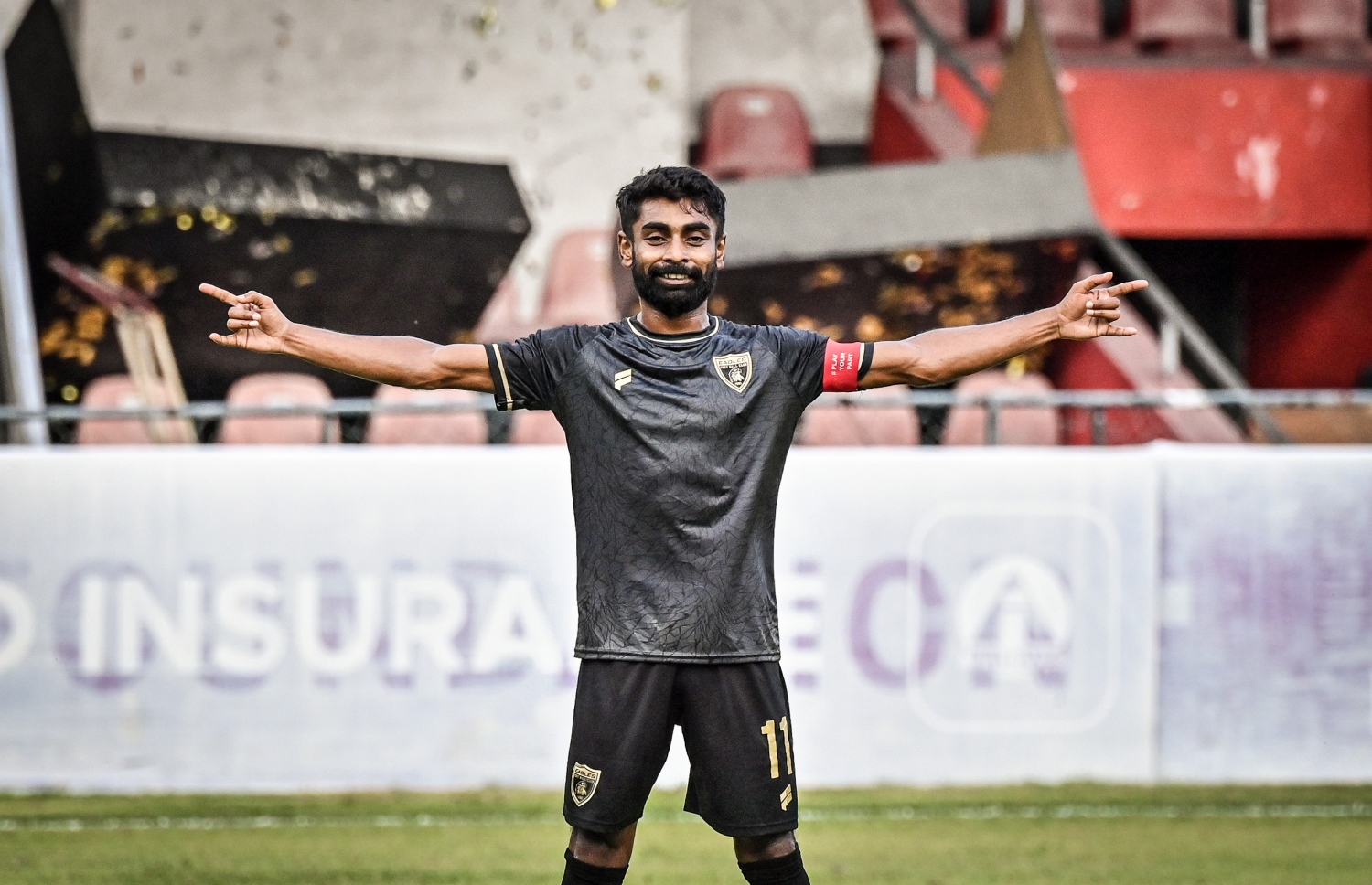 ރިޒޭ މިއަހަރުގެ ޕްރެޒިޑެންޓްސް ކަޕްގެ ސެމީ ފައިނަލްގައި އީގަލްސް އަށް ލީޑު ނަގައިދިން ގޯލު ޖެހުމަށް ފަހު.-- ފޮޓޯ: ނިޝާން އަލީ/ މިހާރު