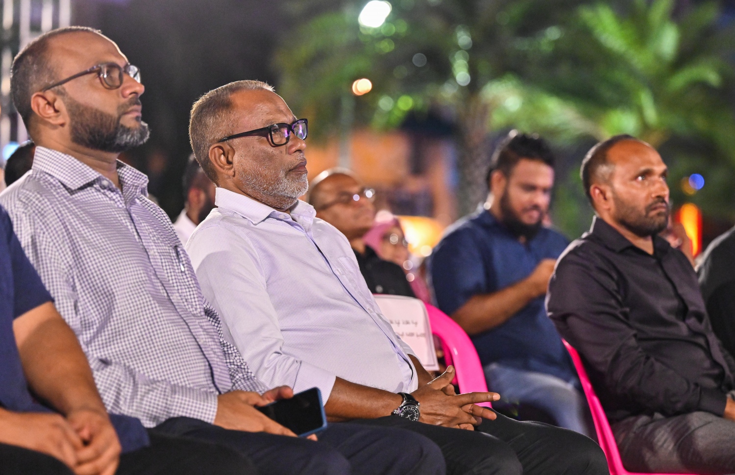 އިދިކޮޅު ކޯލިޝަން ހިންގުމާ ހަވާލުވެ ހުންނެވި ޕީއެންސީގެ ރައީސް އަބްދުއްރަހީމް އަބްދުﷲ "ޗަގޯސް" ނަމުގައި ބޭއްވި ޖަލްސާގައި ބައިވެރިވެވަޑައިގަންނަވަނީ.--- ފޮޓޯ: ފަޔާޒު މޫސާ | މިހާރު