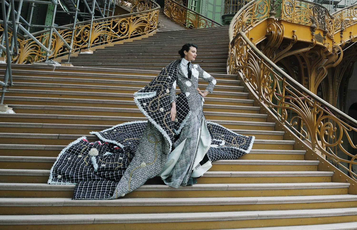 "ވޯގް" މެގަޒިން އިން އިންތިޒާމުކޮށްގެން އެމެރިކާގެ ނިއު ޔޯކުގައި ހުންނަ "ދަ މެޓްރޮޕޮލިޓަން މިއުޒިއަމް އޮފް އާޓް" ގައި ބޭއްވި މި އަހަރުގެ މެޓް ގާލާގައި ފަންނާނަކު ބައިވެރިވަނީ.-- ފޮޓޯ: ޓްވިޓާ