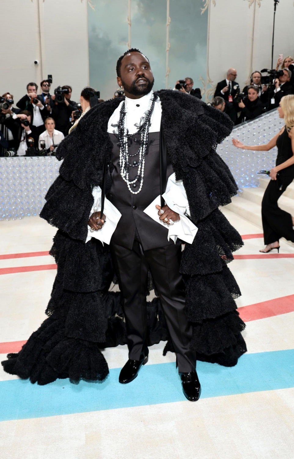 "ވޯގް" މެގަޒިން އިން އިންތިޒާމުކޮށްގެން އެމެރިކާގެ ނިއު ޔޯކުގައި ހުންނަ "ދަ މެޓްރޮޕޮލިޓަން މިއުޒިއަމް އޮފް އާޓް" ގައި ބޭއްވި މި އަހަރުގެ މެޓް ގާލާގައި ފަންނާނަކު ބައިވެރިވަނީ.-- ފޮޓޯ: ޓްވިޓާ