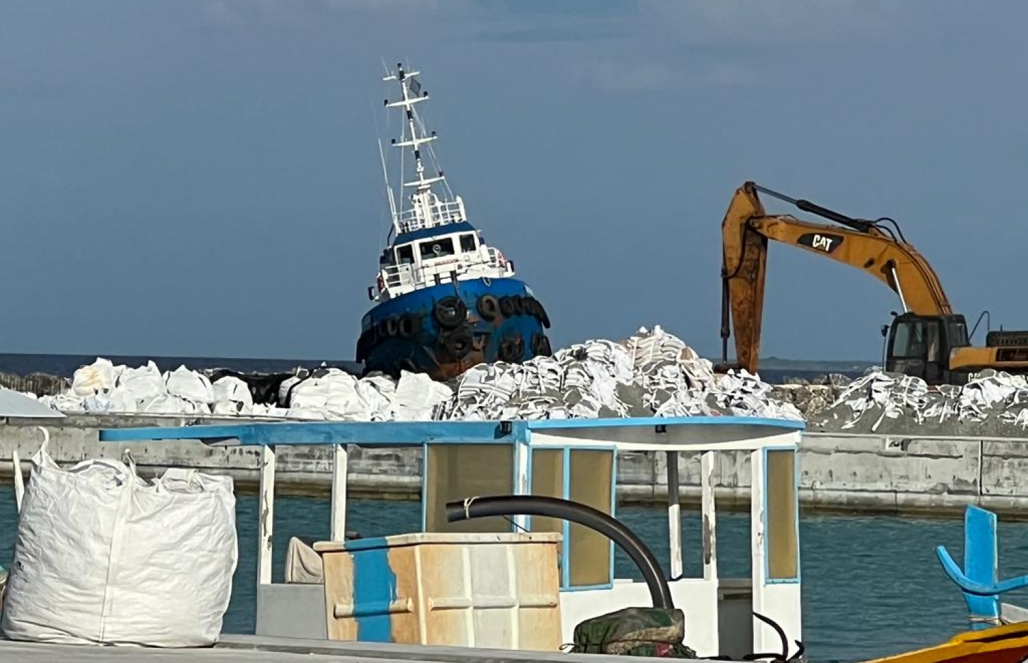 ދިއްދޫ ފަރުމަތީގައި އޮތް ޓަގު އަރި އަޅާލާފައި