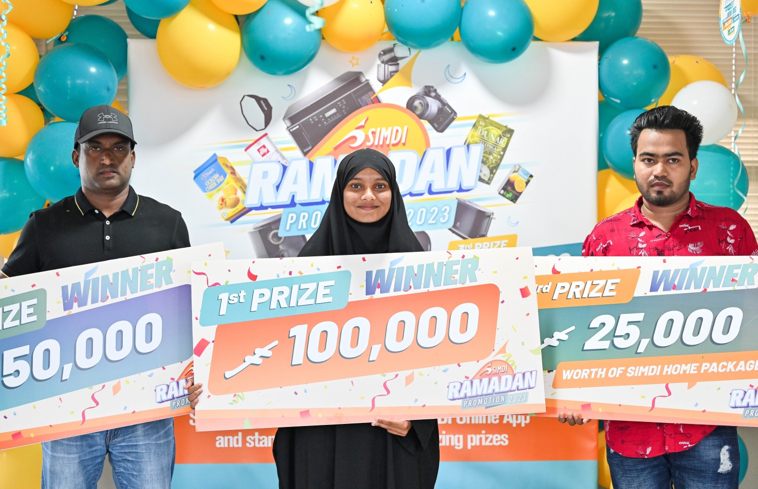 މުޅި ޕްރޮމޯޝަނުގެ އެންމެ ނަސީބުވެރި ތިން ފަރާތް. -- ފޮޓޯ: ފަޔާޒް މޫސާ | މިހާރު