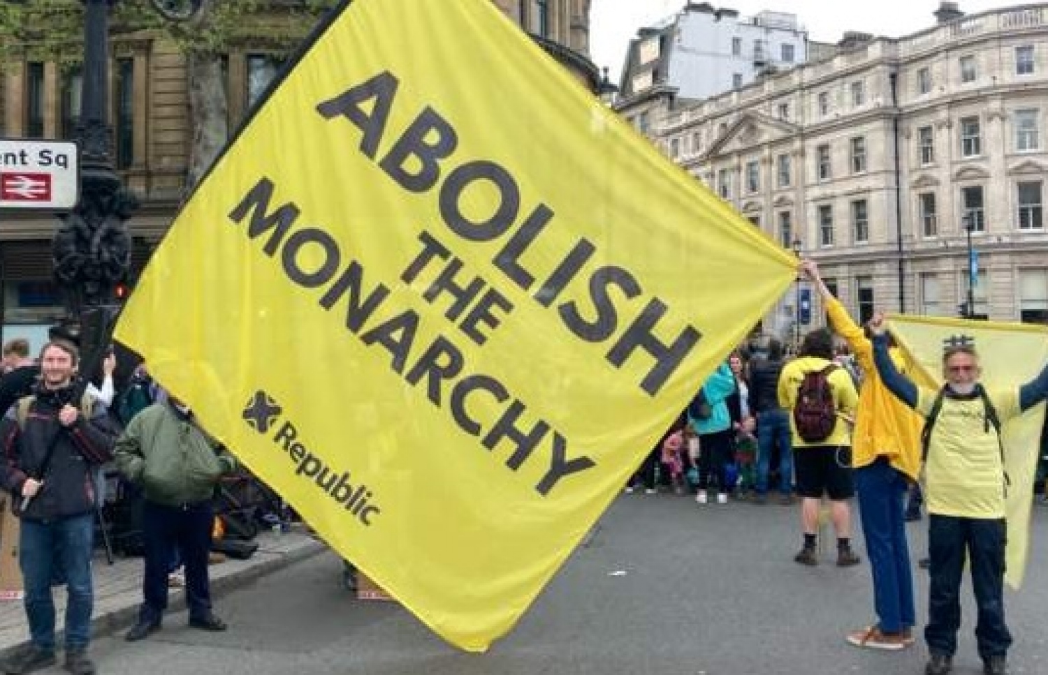 ރަސްކަން އުވައިލުމަށް ގޮވާލައި ބޭއްވި މުޒާހަރާގެ ތެރެއިން