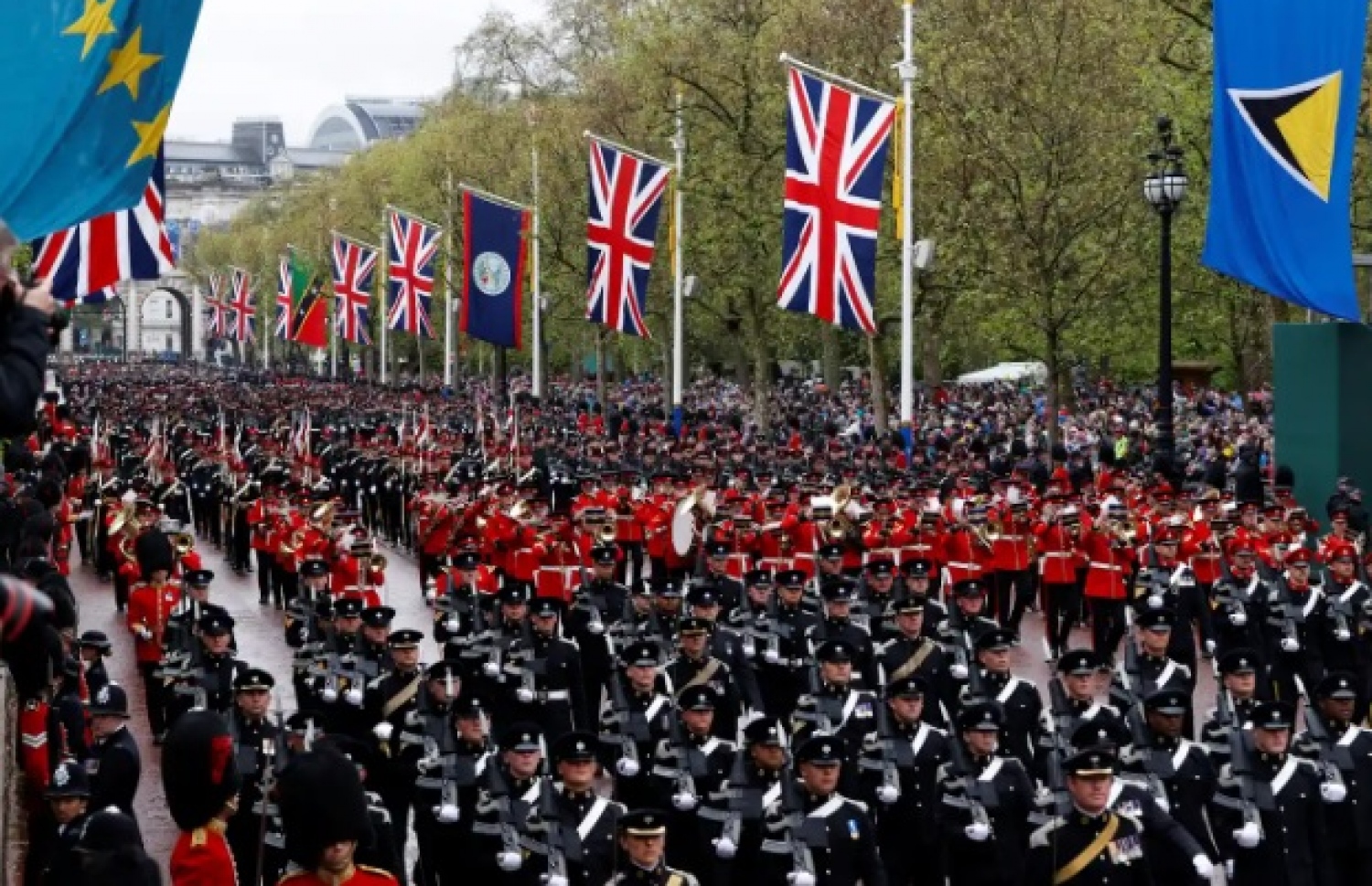 ޗާލްސްގެ ޝަރަފުގައި ބޭއްވި އަސްކަރީ ހެވި ކަމުގެ ހަރަކާތުގެ ތެރެއިން