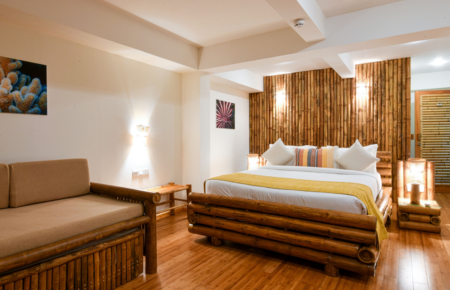 އީކޯބޫގެ "ކޮކްނަޓް ސުއިޓް" ކޮޓަރިއެއް: އެ ހޮޓަލުގައި ހަތަރު ކެޓަގަރީގެ ކޮޓަރި ހުރޭ.--- ފޮޓޯ: ފަޔާޒް މޫސާ/ މިހަރު