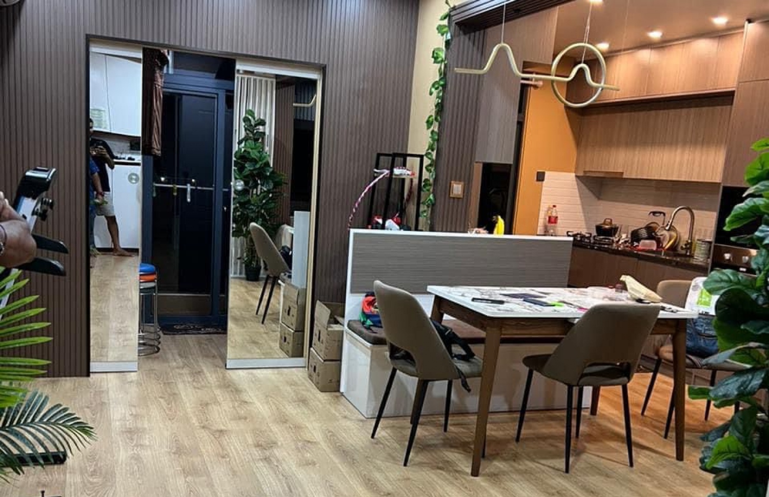 ހިޔާ ފްލެޓްގެ އެއްކޮށްލި އެޕާޓްމަންޓްގެ ފޮޓޯއެއް.