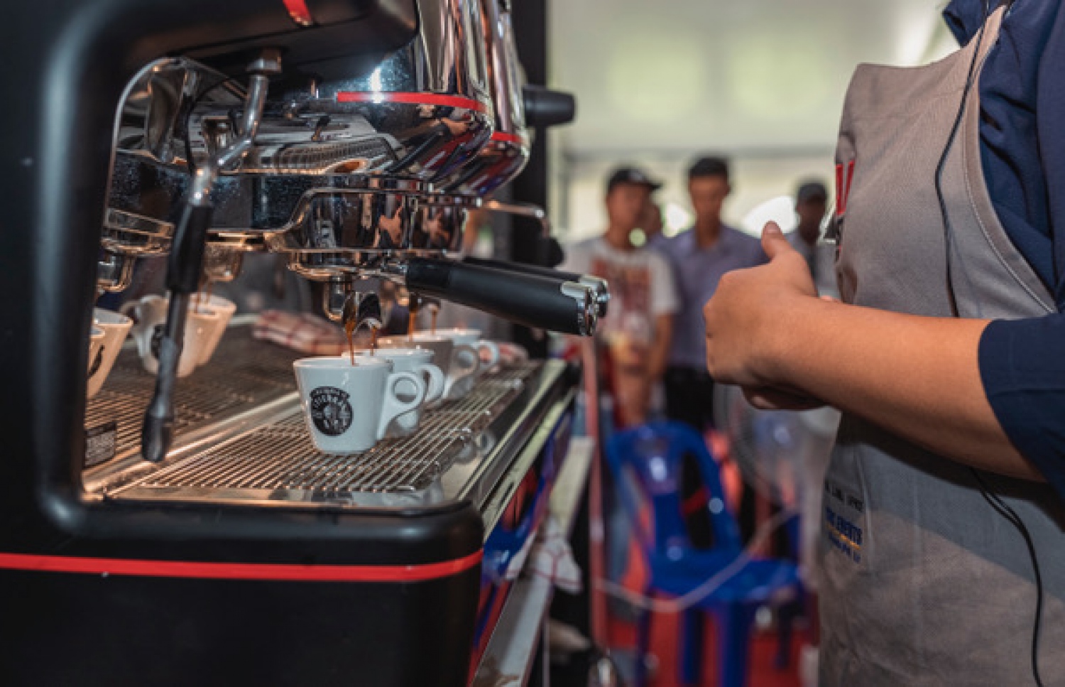 ބަރިސްތާ ަޗެލެންޖުގައި ބޭނުންކޮށްފައި ވަނީި ޔޫރޯ މާކެޓިންއިން ވިއްކާ ކޮފީ މެޝިން. -- ފޮޓޯ: ޔޫރޯ މާކެޓިން