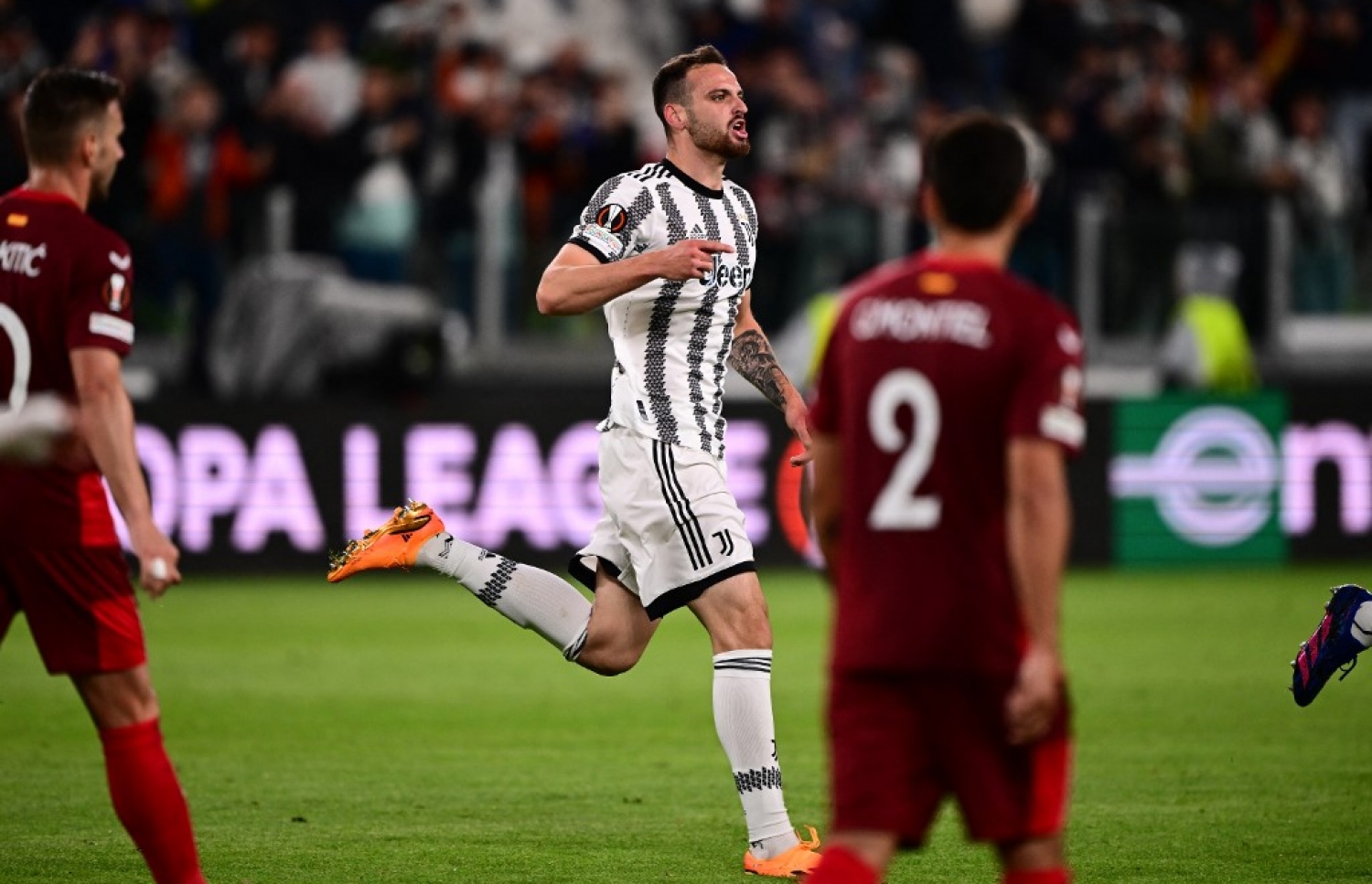 ޔުވެންޓަސް އަށް ނަތީޖާ އެއްވަރު ކޮށްދިން ގޯލު ޖެހުމަށް ފަހު ގައްޓީ.-- ފޮޓޯ: އޭއެފްޕީ