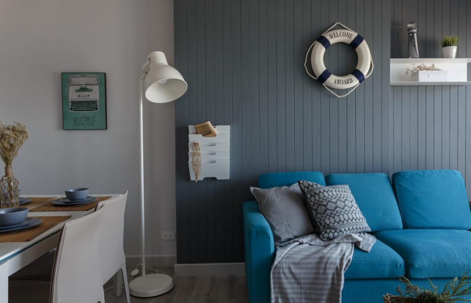 ޝެރާ ގްރޫވް ބޯޑު ބޭނުންކޮށްފައި ހުރި ފާރެއް. -- ފޮޓޯ: ސްޓީލް ހާޑްވެއާ