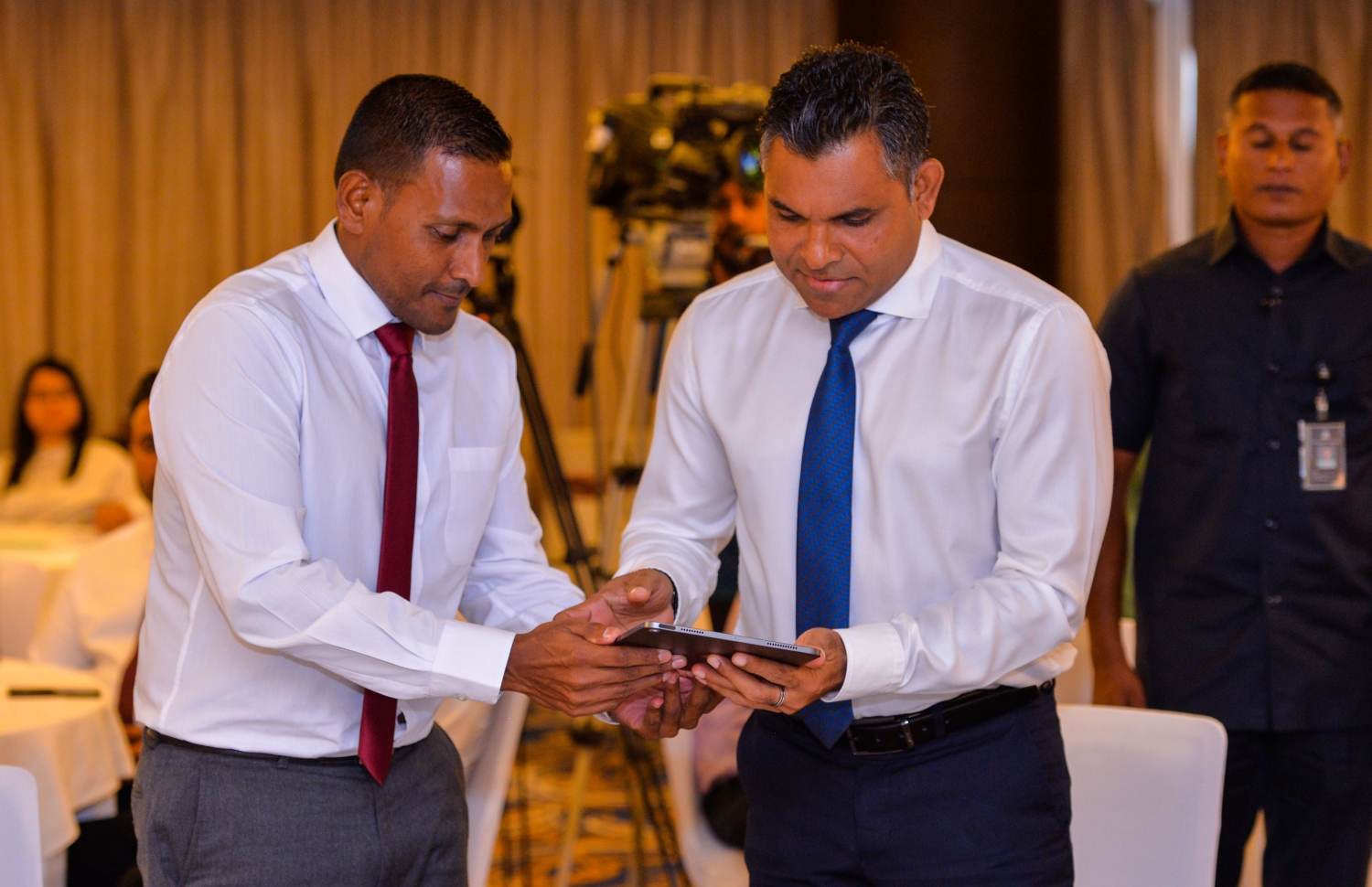 ޖިނާއީ އަދުލުގެ ނިޒާމާބެހޭ ޑާޓާ ބޭސް ލޯންޗްކޮށް ދެއްވަނީ --- ފޮޓޯ/ޕީޖީ އޮފީސް