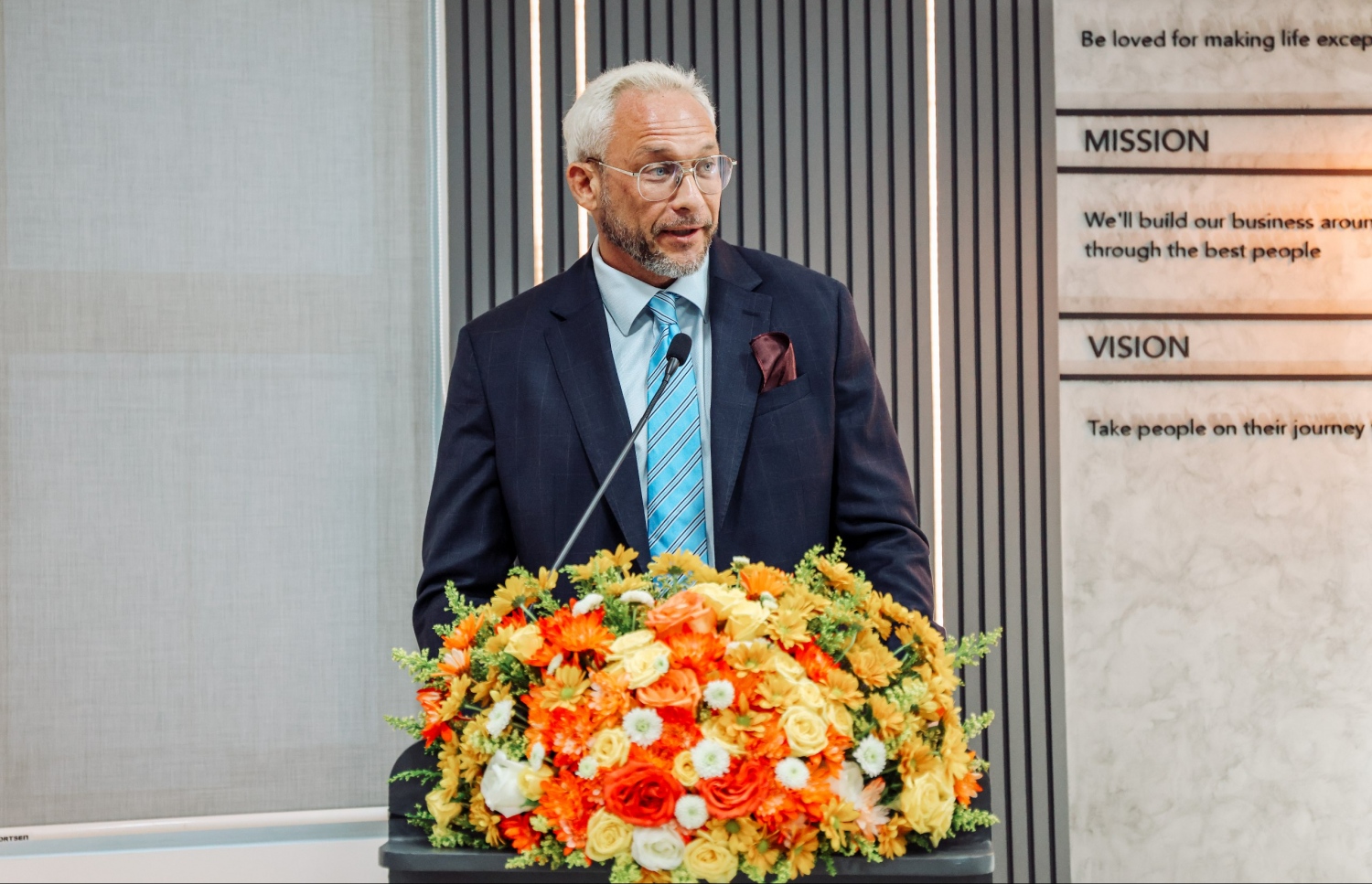 ބިއޯންޑްގެ ސީއީއޯ ޓޭރޯ ޓަސްކިލާ ވާހަކަ ދައްކަވަނީ. -- ފޮޓޯ: ސިމްޑީ