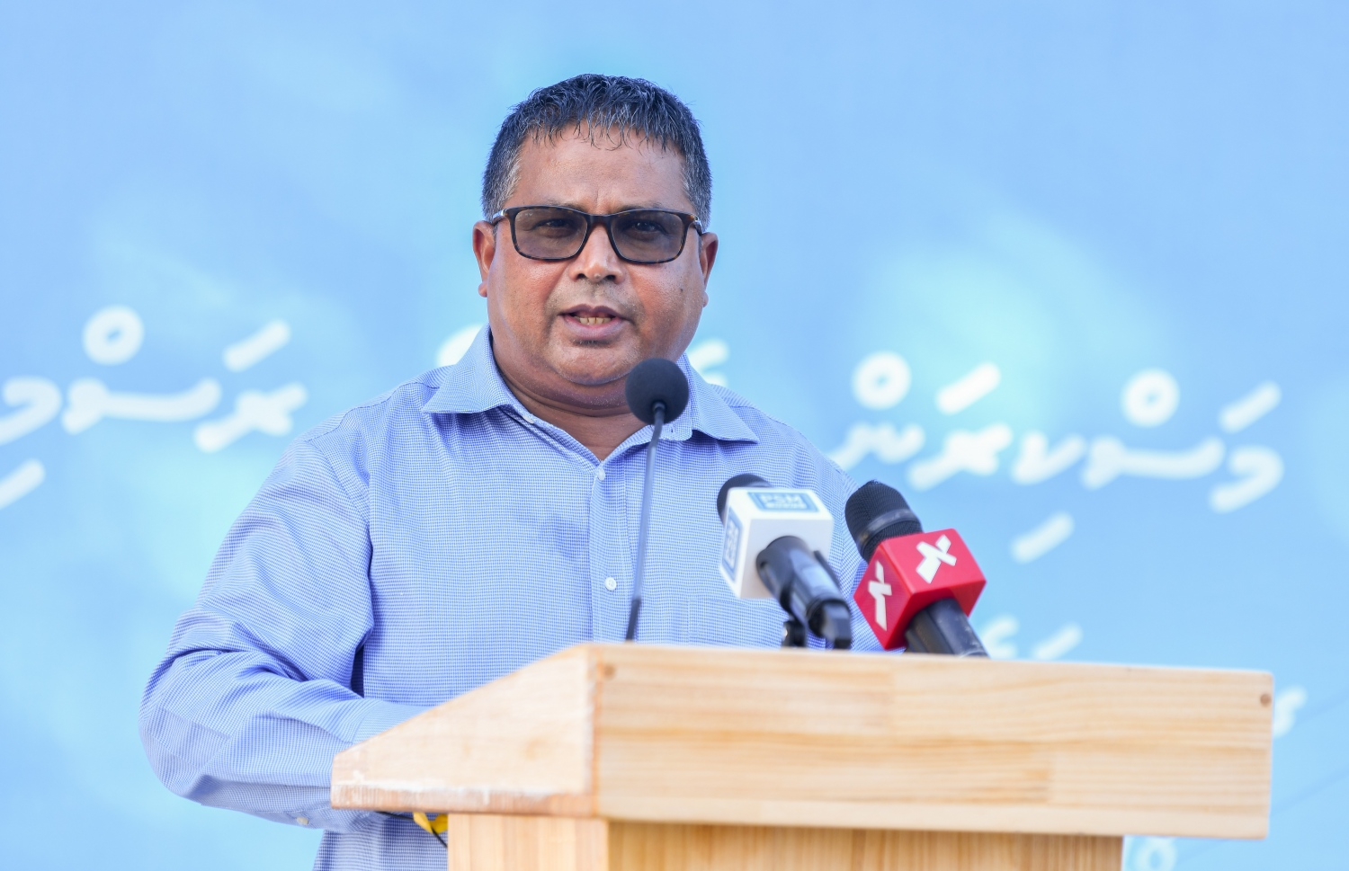 މިފްކޯގެ އާ ބޯޓުން މަސްކިރަން ފެށުމަށް ބޭއްވި ރަސްމިއްޔާތުގައި ފިޝަރީޒް މިނިސްޓަރު ޑރ. ހުސެއިން ރަޝީދު ހަސަން ވާހަކަ ދައްކަވަނީ.--- ފޮޓޯ: ފަޔާޒް މޫސާ | މިހާރު