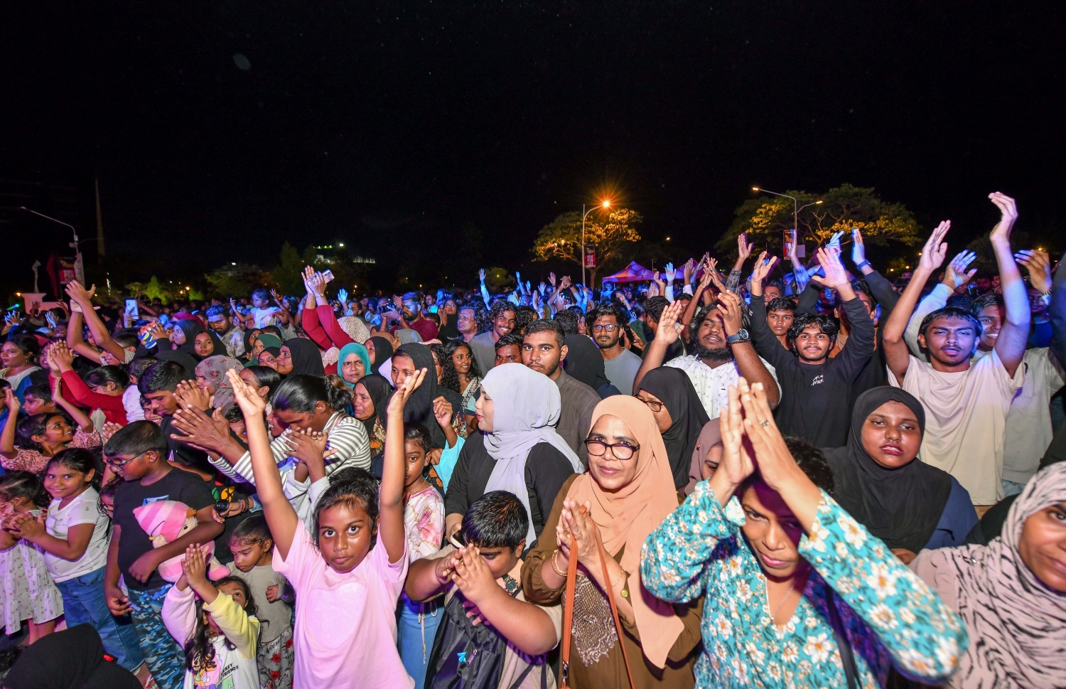 ރޭ ސެންޓްރަލް ޕާކުގައި ޒުވާނުންނަށް ހާއްސަކޮށްގެން ބޭއްވި "ފުރަވީރުން" ޝޯގެ ތެރެއިން.-- ފޮޓޯ: ފަޔާޒް މޫސާ/މިހާރު