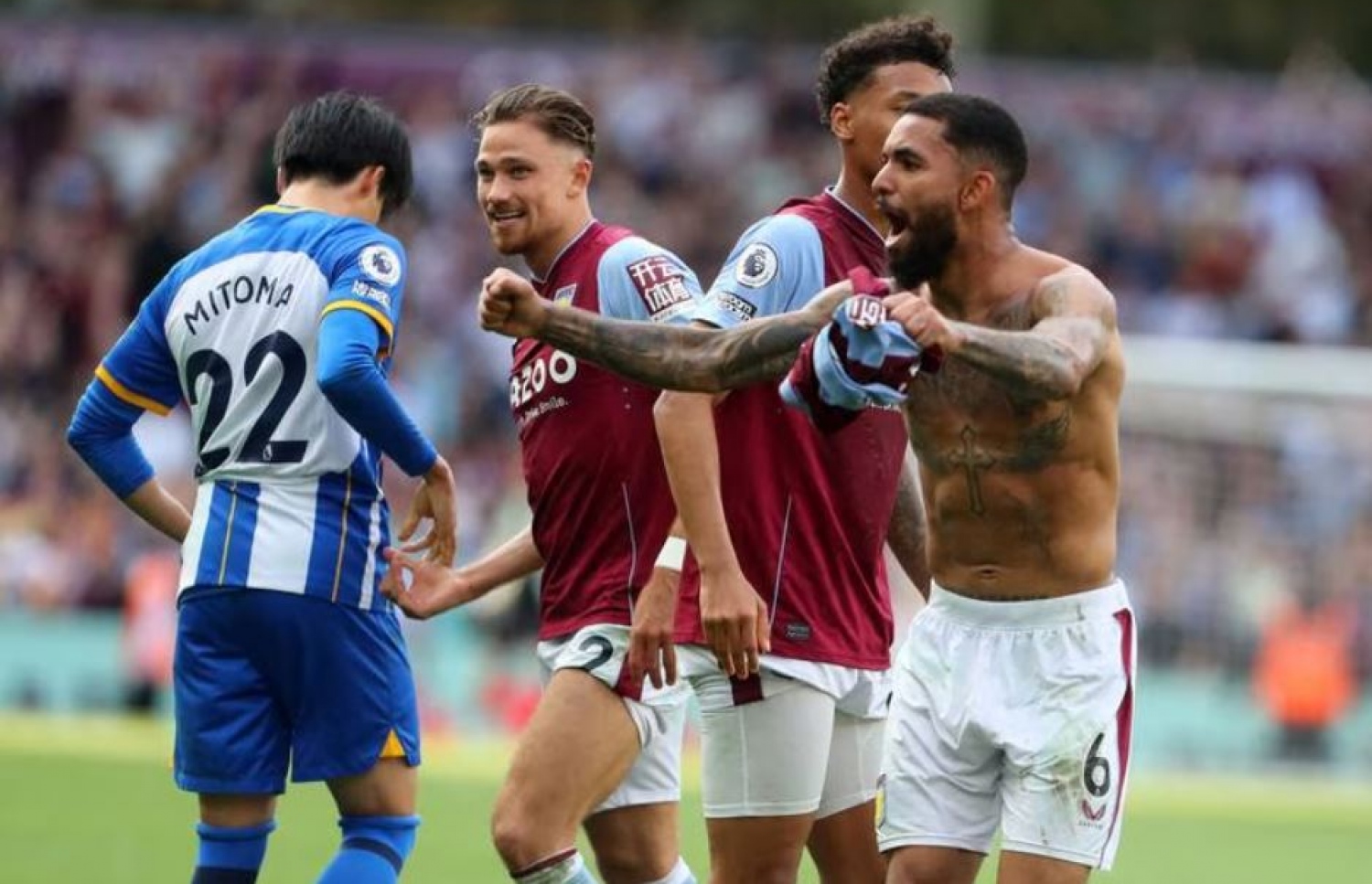 އެސްޓަން ވިލާ އިން ބްރައިޓަން ބަލިކުރި މެޗުގެ ތެރެއިން. ފޮޓޯ: އޭއެފްޕީ