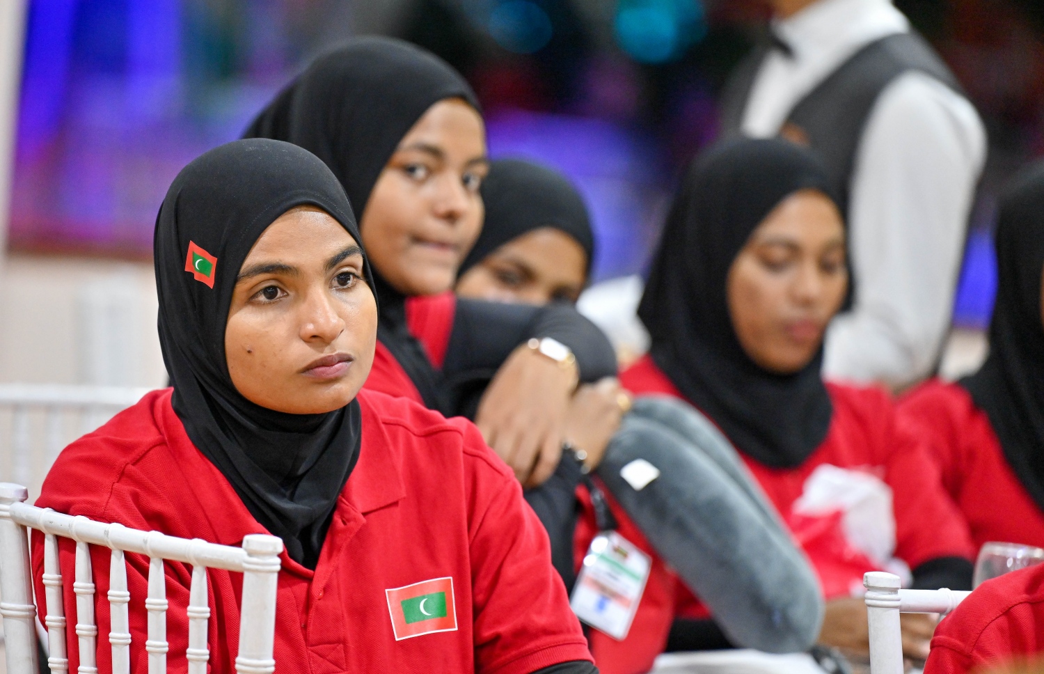 ކާވާ މުބާރާތުގައި ވާދަކުރި އަންހެން ވޮލީބޯޅަ ޓީމުގެ ކުޅުންތެރިން ރޭ ބޭއްވި ހަފްލާގައި ބައިވެރި ވަނީ.-- ފޮޓޯ: ފަޔާޒް މޫސާ/ މިހާރު