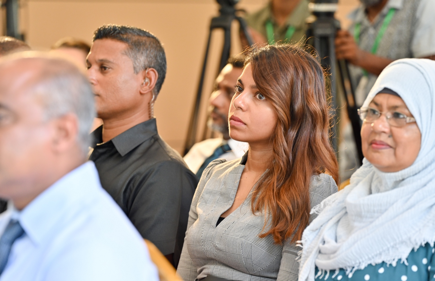 ޓްރީޓޮޕްގައި ގާއިމްކުރި ފާޓިލިޓީ ސެންޓަރު ހުޅުވަން ބޭއްވި ރަސްމިއްޔާތުގައި އެ ހޮސްޕިޓަލްގެ ބައެއް މުވައްޒަފުން ބައިވެރިވަނީ.-- ފޮޓޯ: ނިޝާން އަލީ/ މިހާރު