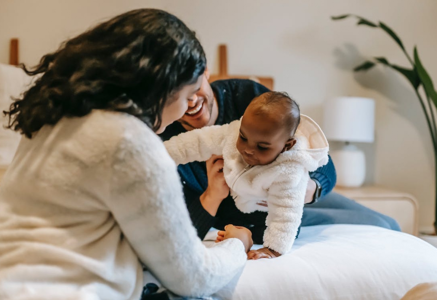 މަންމައާއި ބައްޕަ ދަރިފުޅާއިއެކު ވަގުތު ހޭދަކުރަނީ--