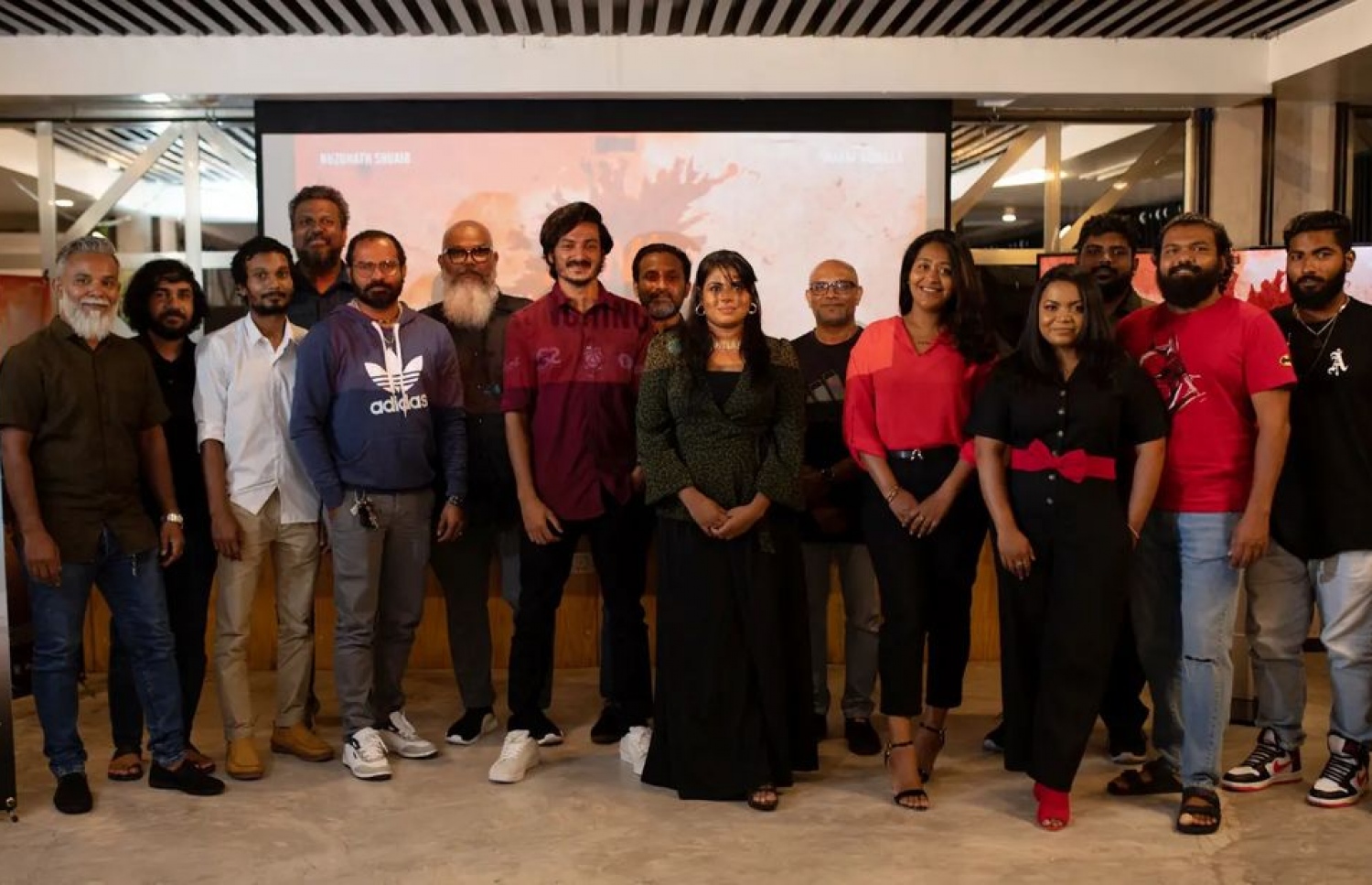 "ނީނާ" ފިލްމުގެ ބައެއް ކާސްޓުންނާއި ޕްރޮޑަކްޝަން ޓީމު.