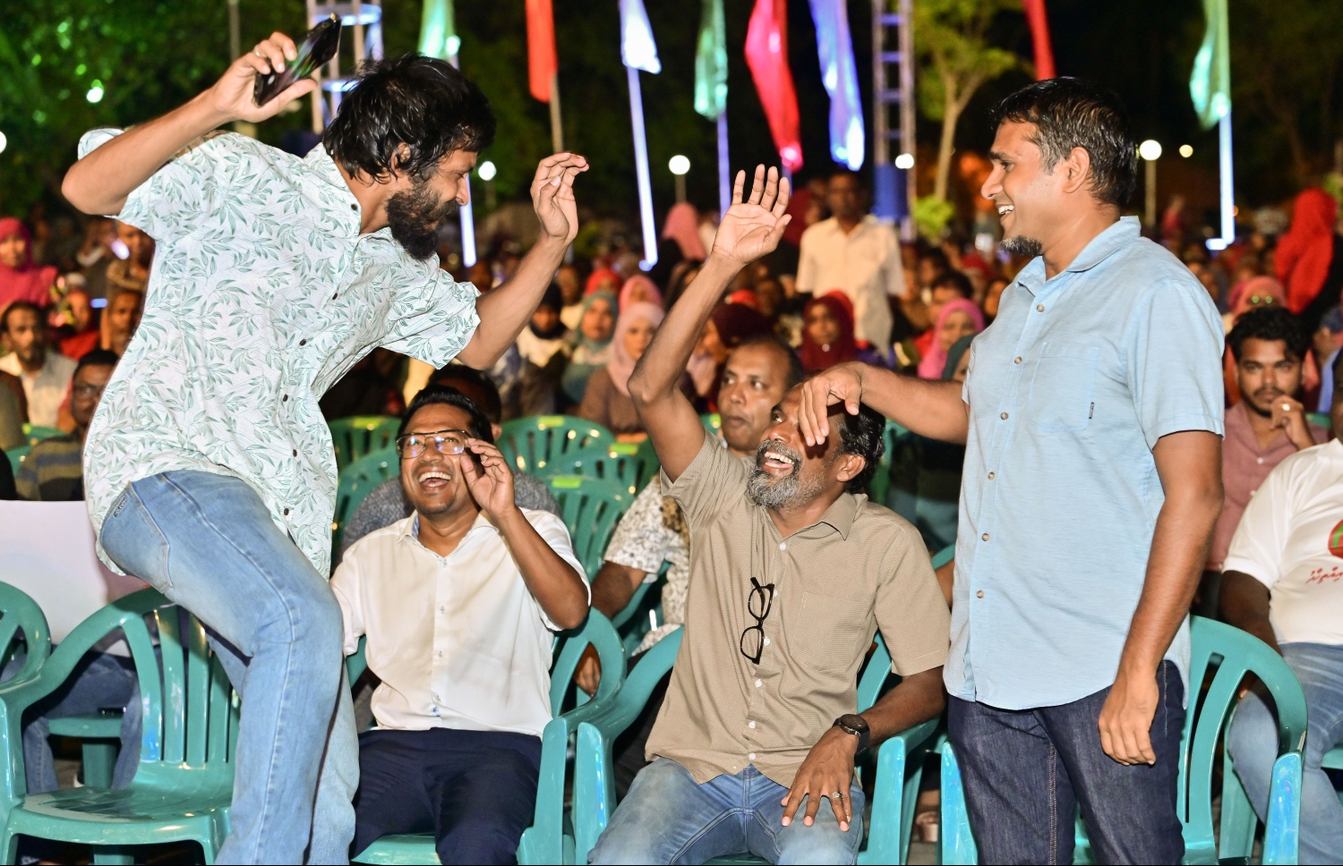 ޗާގޯސް މައްސަލާގައި ސަރުކާރާ ދެކޮޅަށް ބޭއްވި ޖަލްސާ