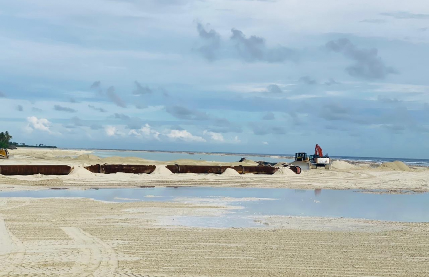 އައްޑޫ މަރަދޫގައި ބިން ހިއްކަން ފެށި ސަރަހައްދު.-- ފޮޓޯ: މިހާރު