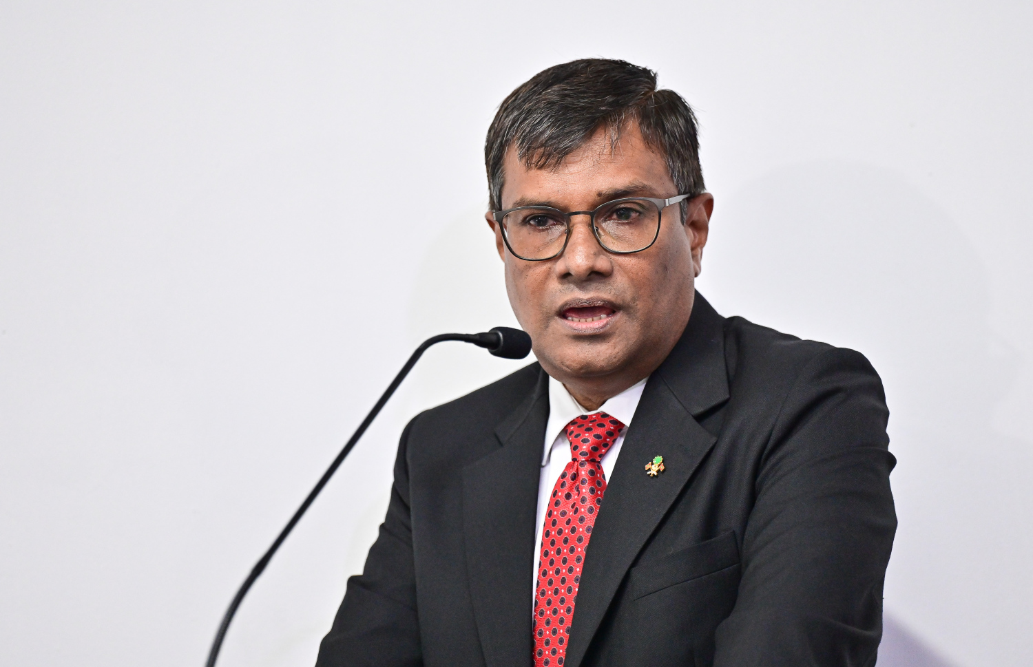 އުއްތަމަ ފަނޑިޔާރު އަހުމަދު މުއުތަސިމް އަދުނާން --- ފޮޓޯ/މިހާރު