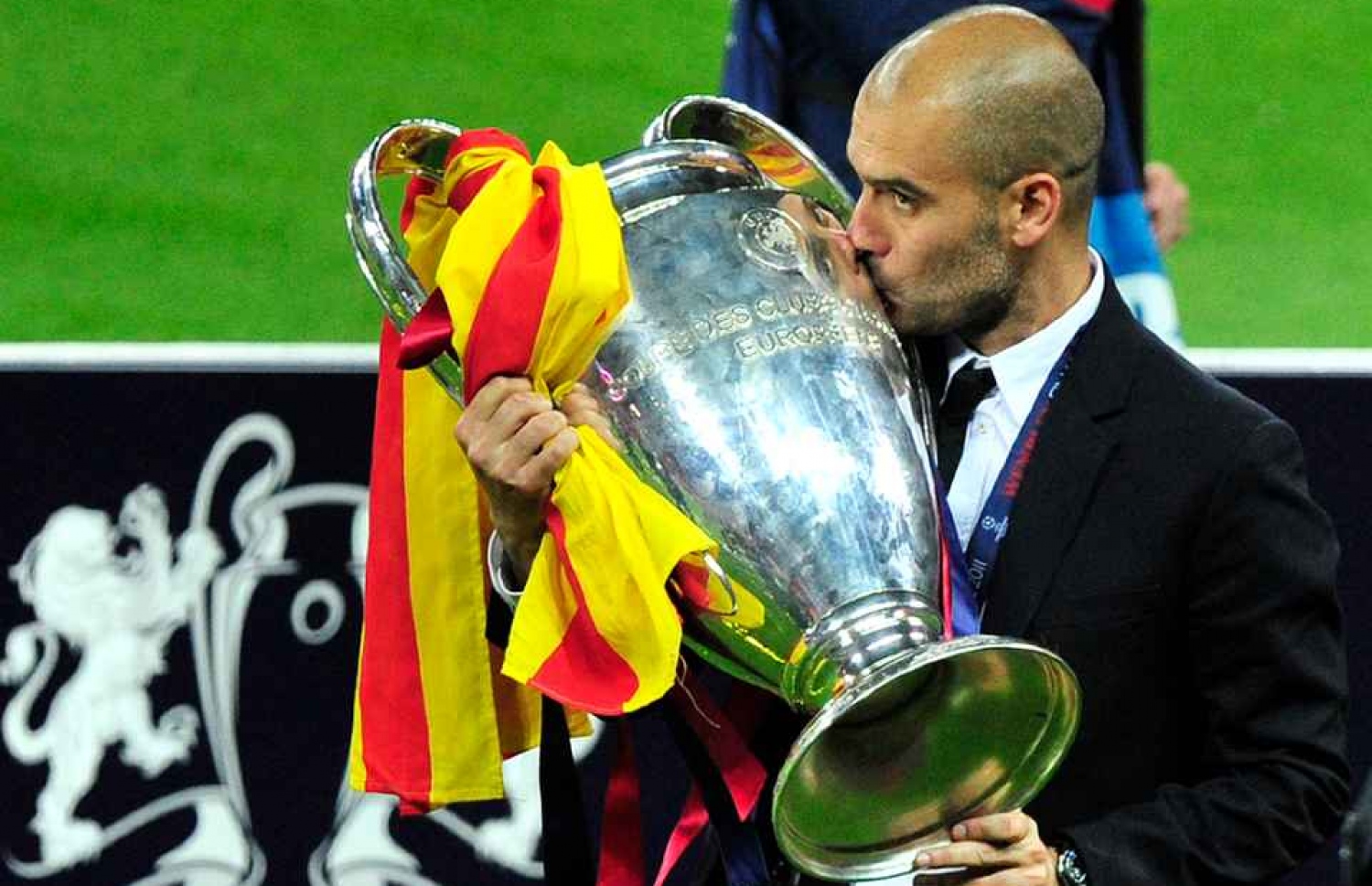 ގާޑިއޯލާ، ބާސެލޯނާއާ އެކު ހޯދި ޗެމްޕިއަންސް ލީގު ތައްޓާ އެކު. ބާސެލޯނާ ނޫން ޓީމެއްގައި ގާޑިއޯލާ އަށް ޗެމްޕިއަންސް ލީގު ނުހޯދޭ