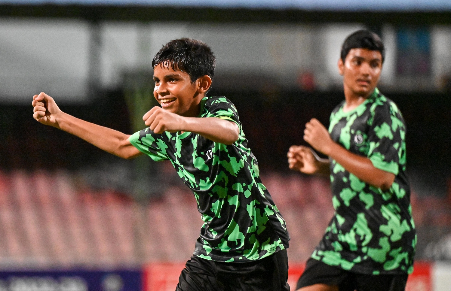 ކަލާފާން ސްކޫލްގެ ދެވަނަ ލަނޑު ޖެހުމަށްފަހު އެ ޓީމުގެ ކެޕްޓަން އިލްހާމް އުފާފާޅޫކުރަނީ -- ފޮޓޯ: ފަޔާޒު މޫސާ | މިހާރު