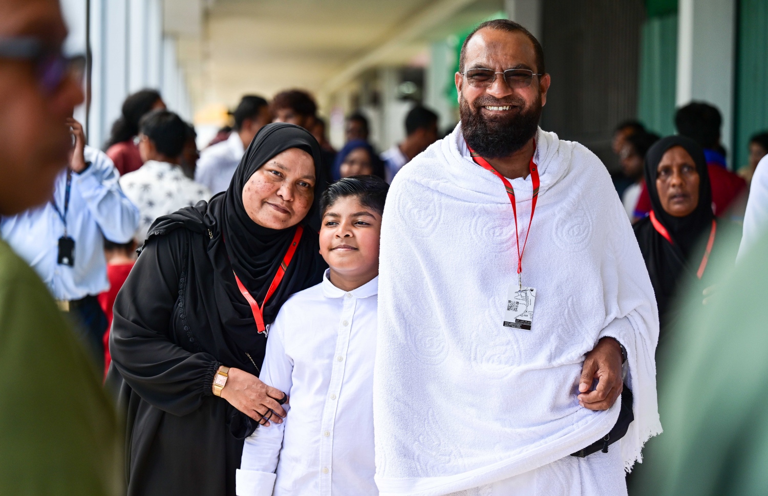 މި އަހަރު ރާއްޖެއިން ހައްޖަށް ދާ ބަޔަކު ފުރަން ވެލާނާ އެއާޕޯޓުގައި: ހައްޖަށް ދާ މީހުން ފުރަން ވަނީ ފަށައިފައި.-- ފޮޓޯ: ފަޔާޒް މޫސާ | މިހާރު